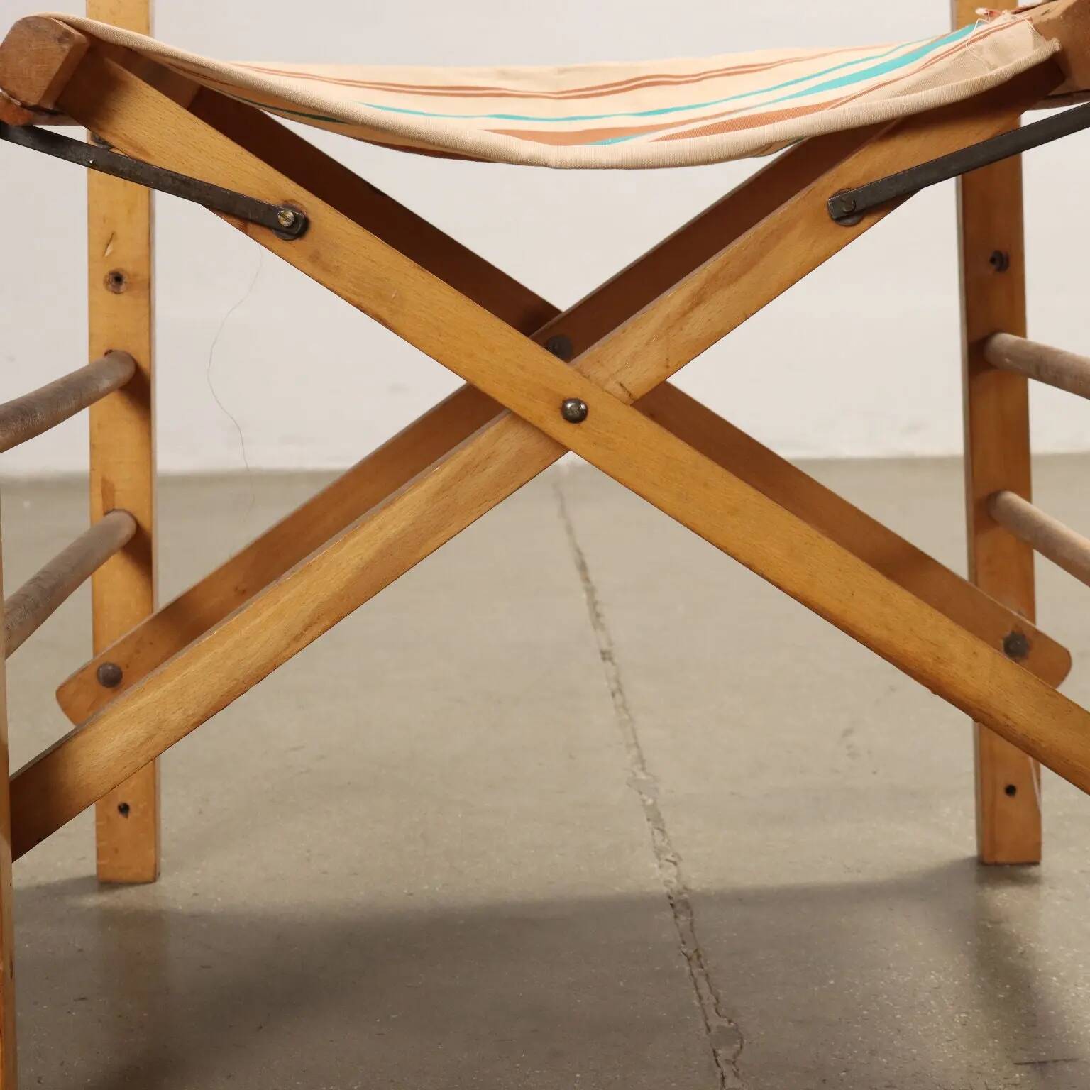Vintage folding chair from the 1950s-60s in beech and fabric, Italy.