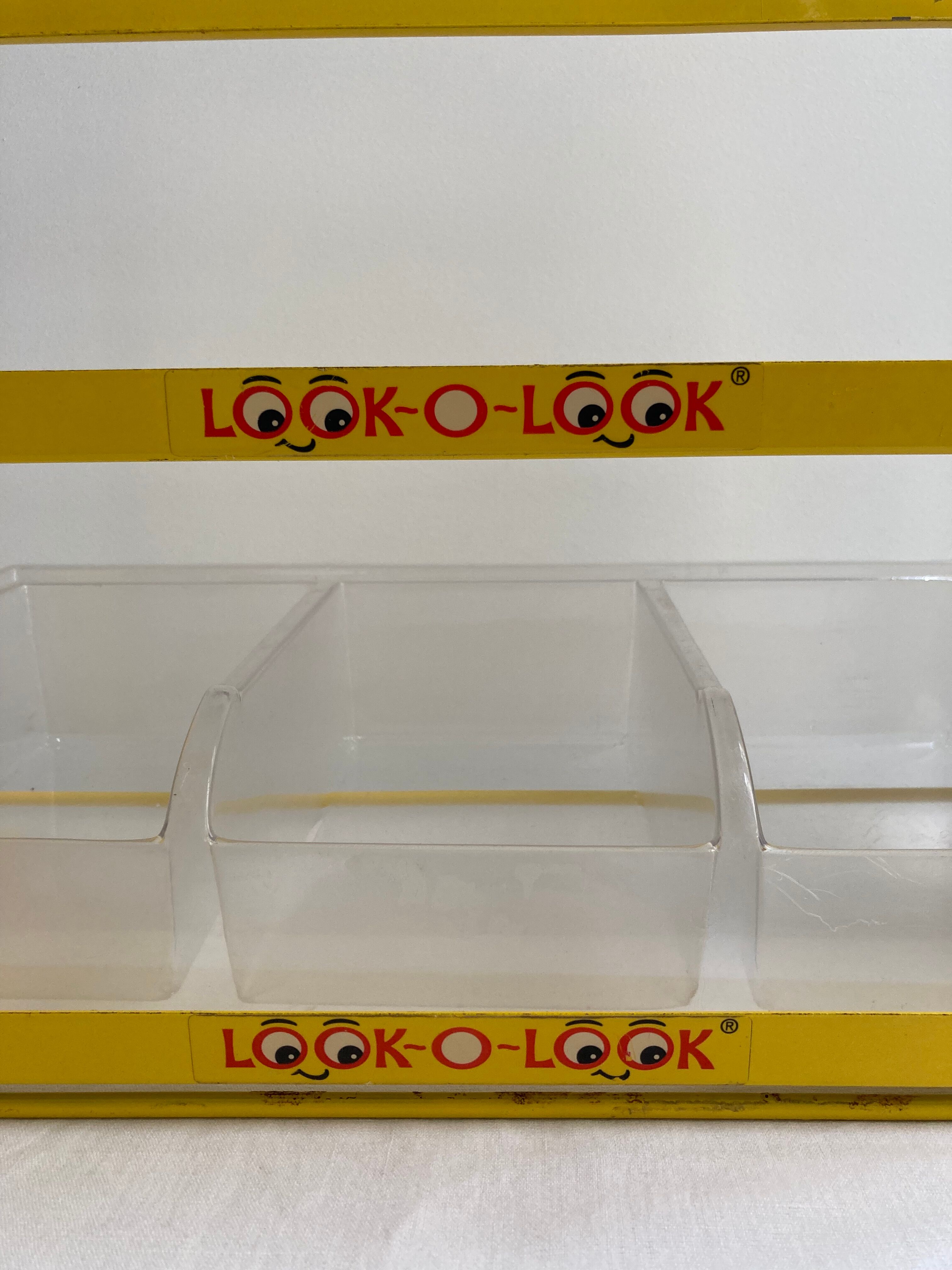 Metal confectionery display Look O Look