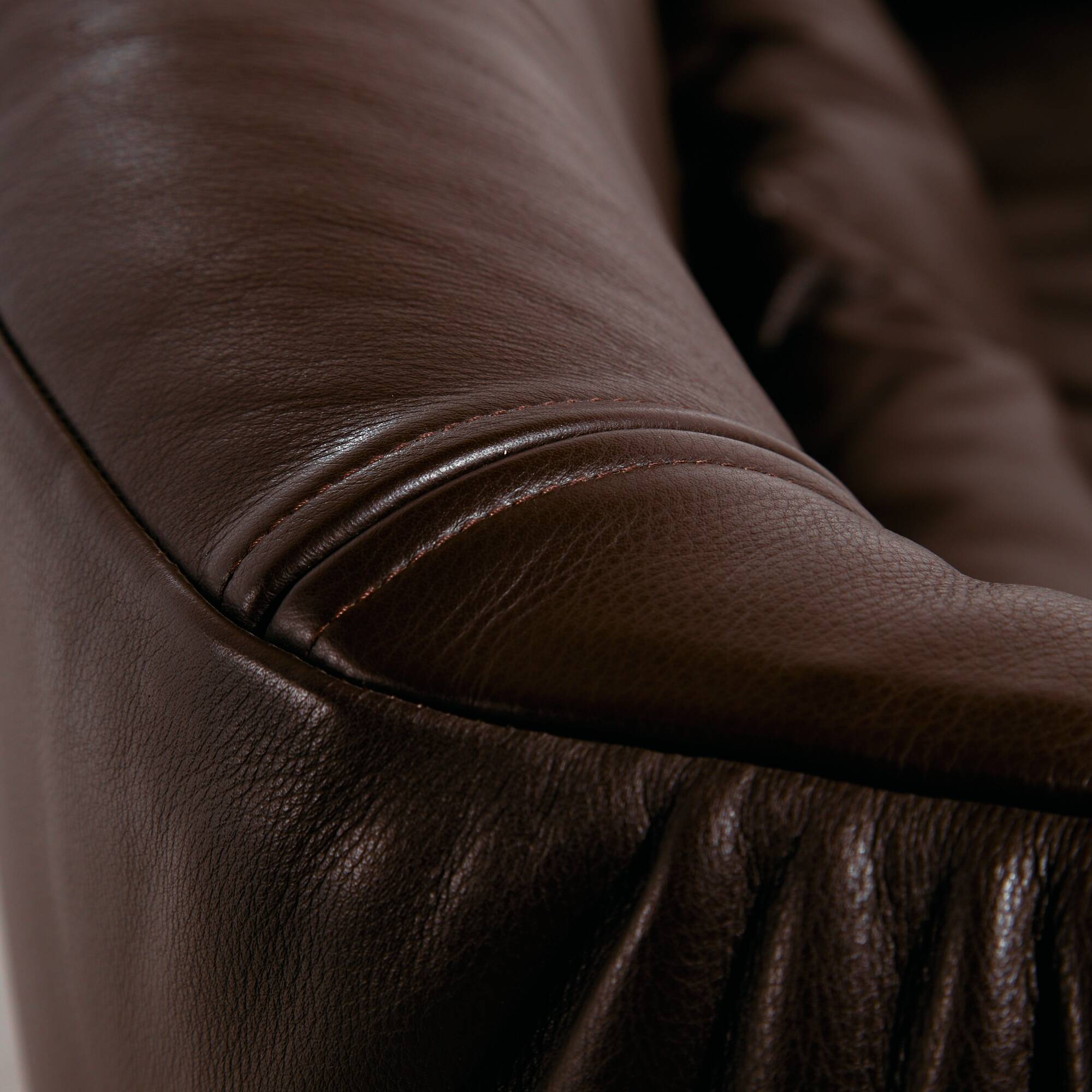 MK11470 Portovenere two-seater leather sofa by Vico Magistretti for Cassina