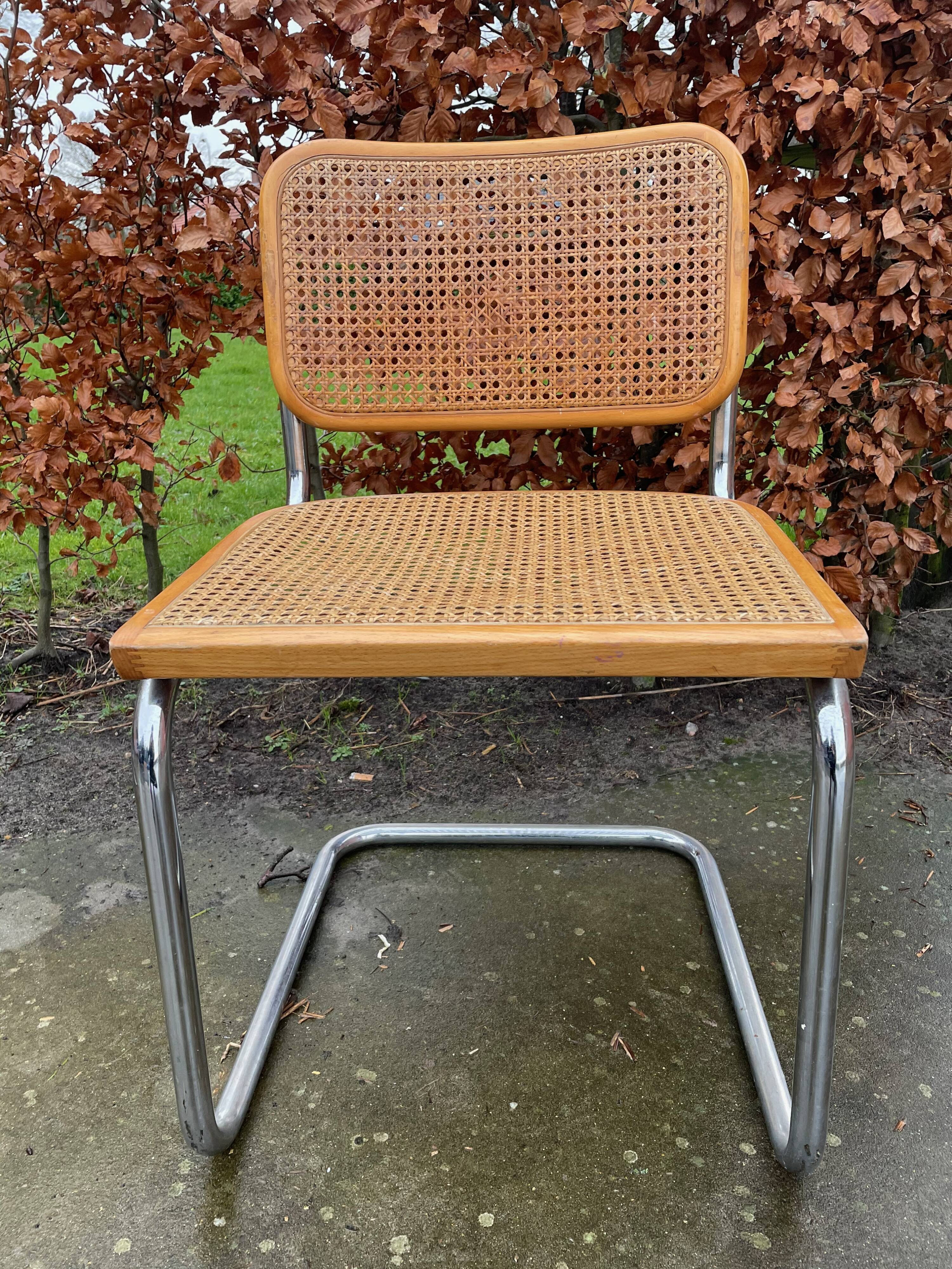 Suite of 4 vintage Chairs model Cesca designed by Marcel Breuer Design