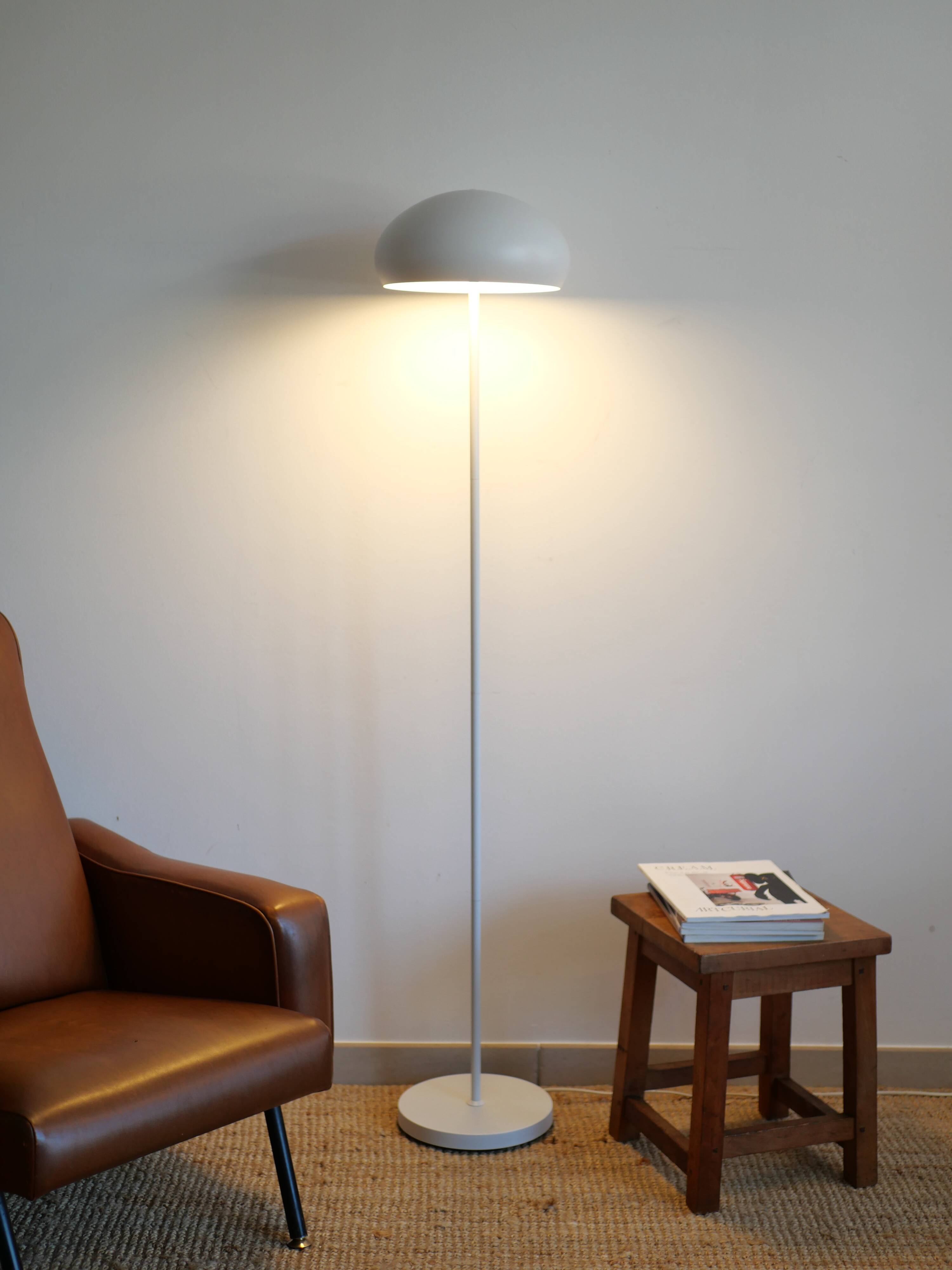 White mushroom floor lamp