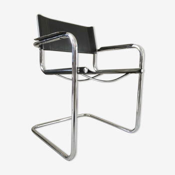 Fauteuil design en cuir noir et métal chromé 1970