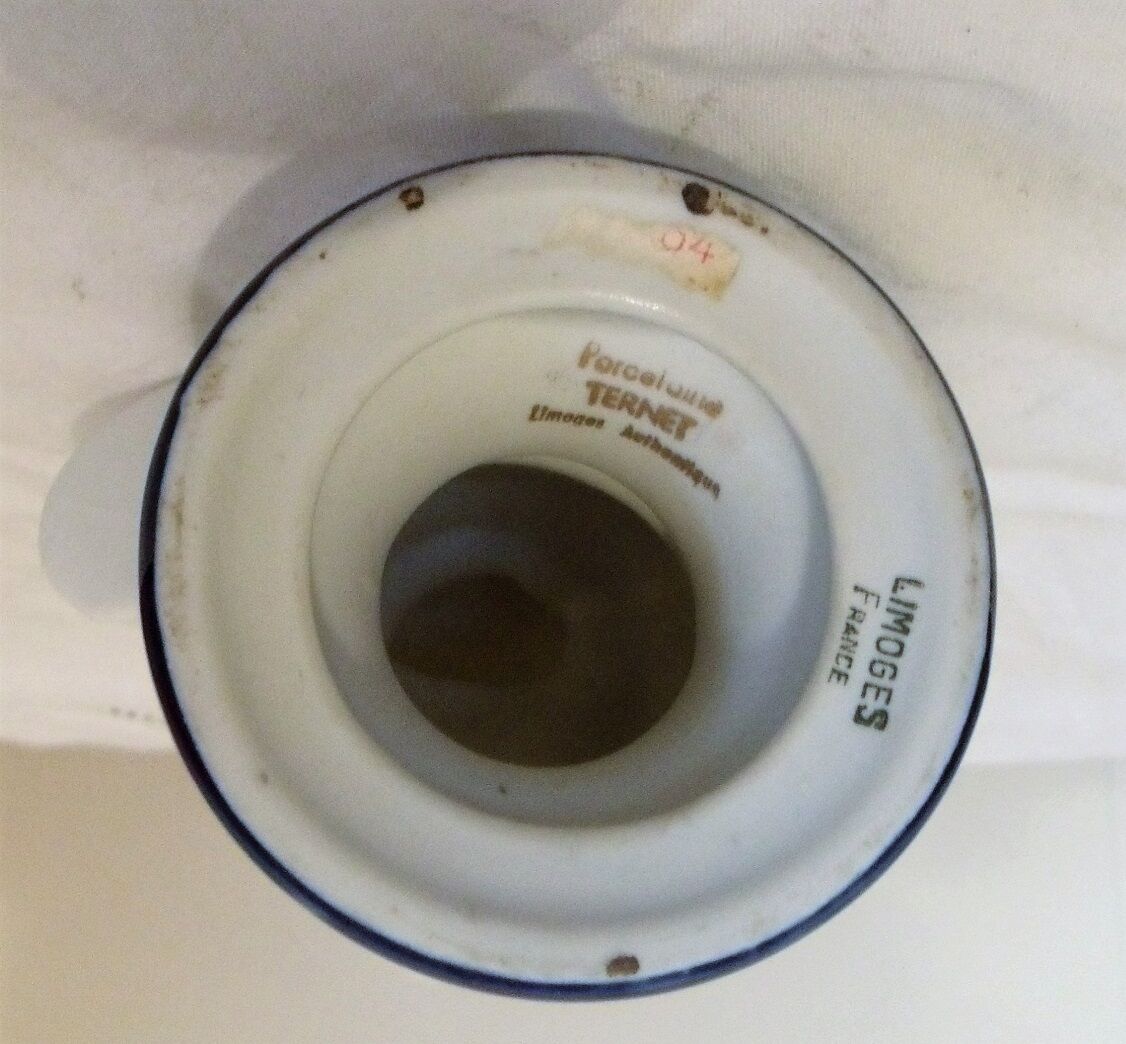 Buste de jeune garçon en biscuit de porcelaine de Limoges signé Ternet