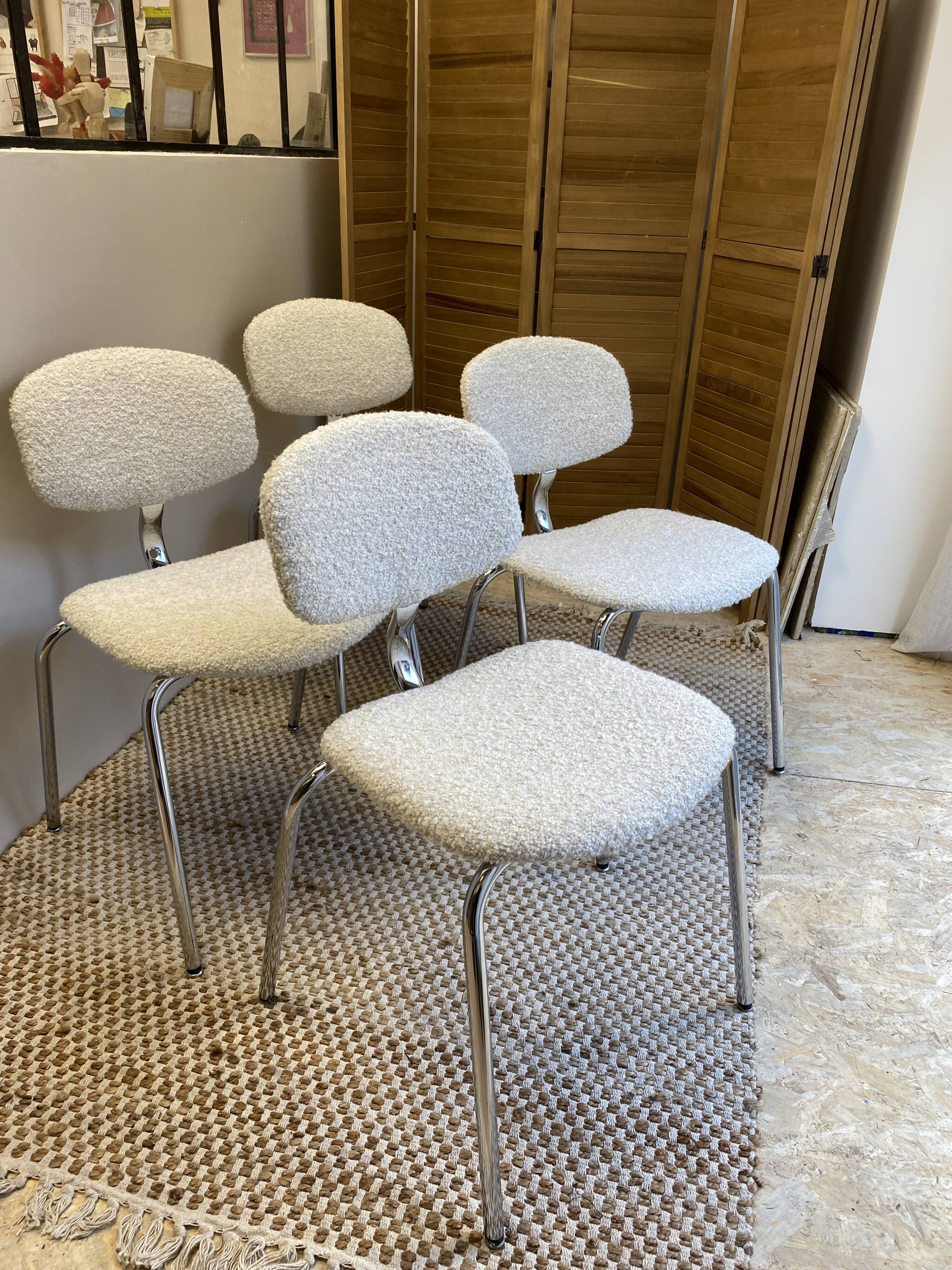 Ensemble de 4 chaises Pierre Paulin – Entièrement restaurées .