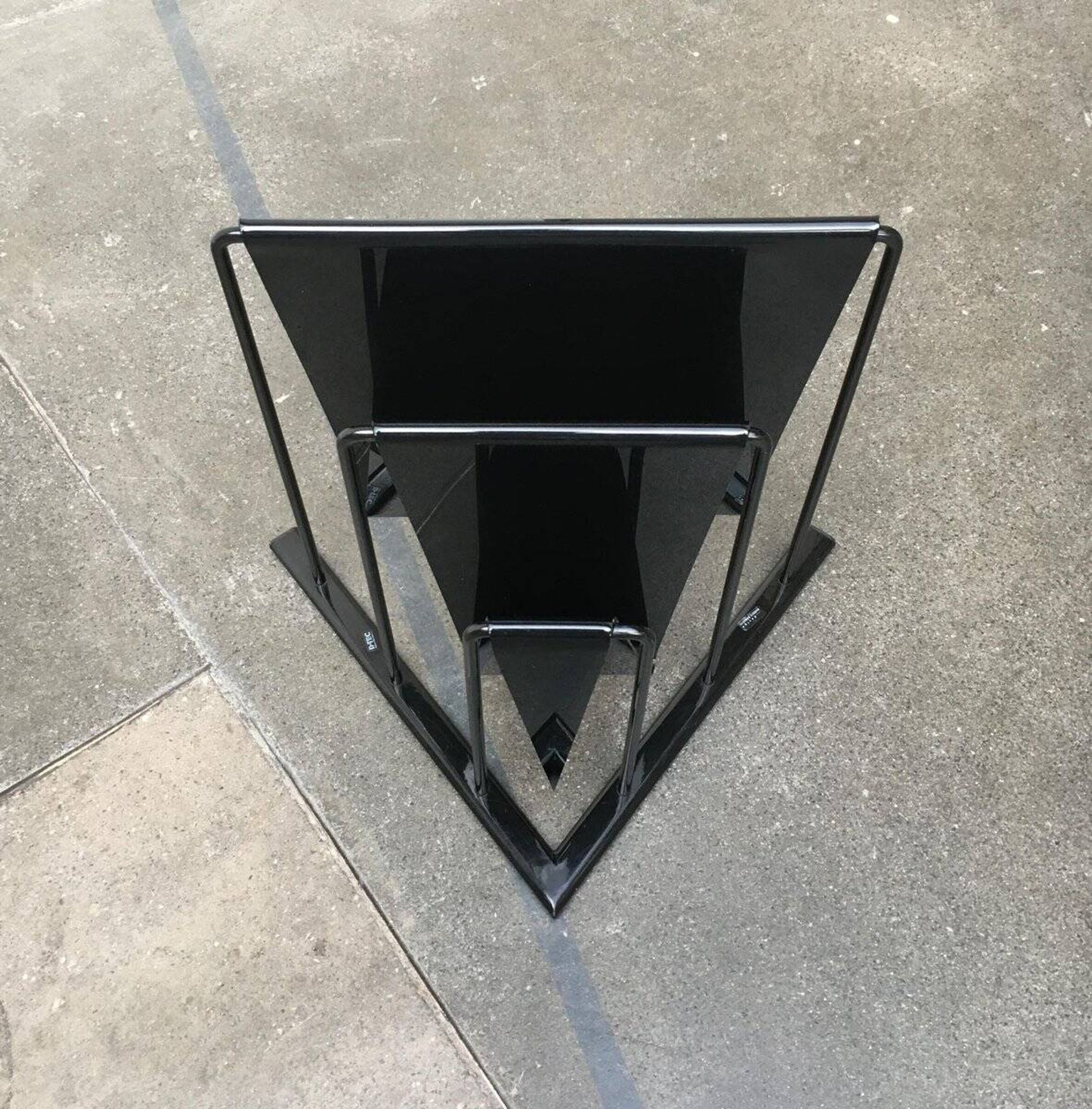 Postmodern vintage magazine rack by Markus Börgens for D-Tec, 1980s.