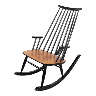 Rocking-chair par Varjosen Puunjalostus pour Uusikylä