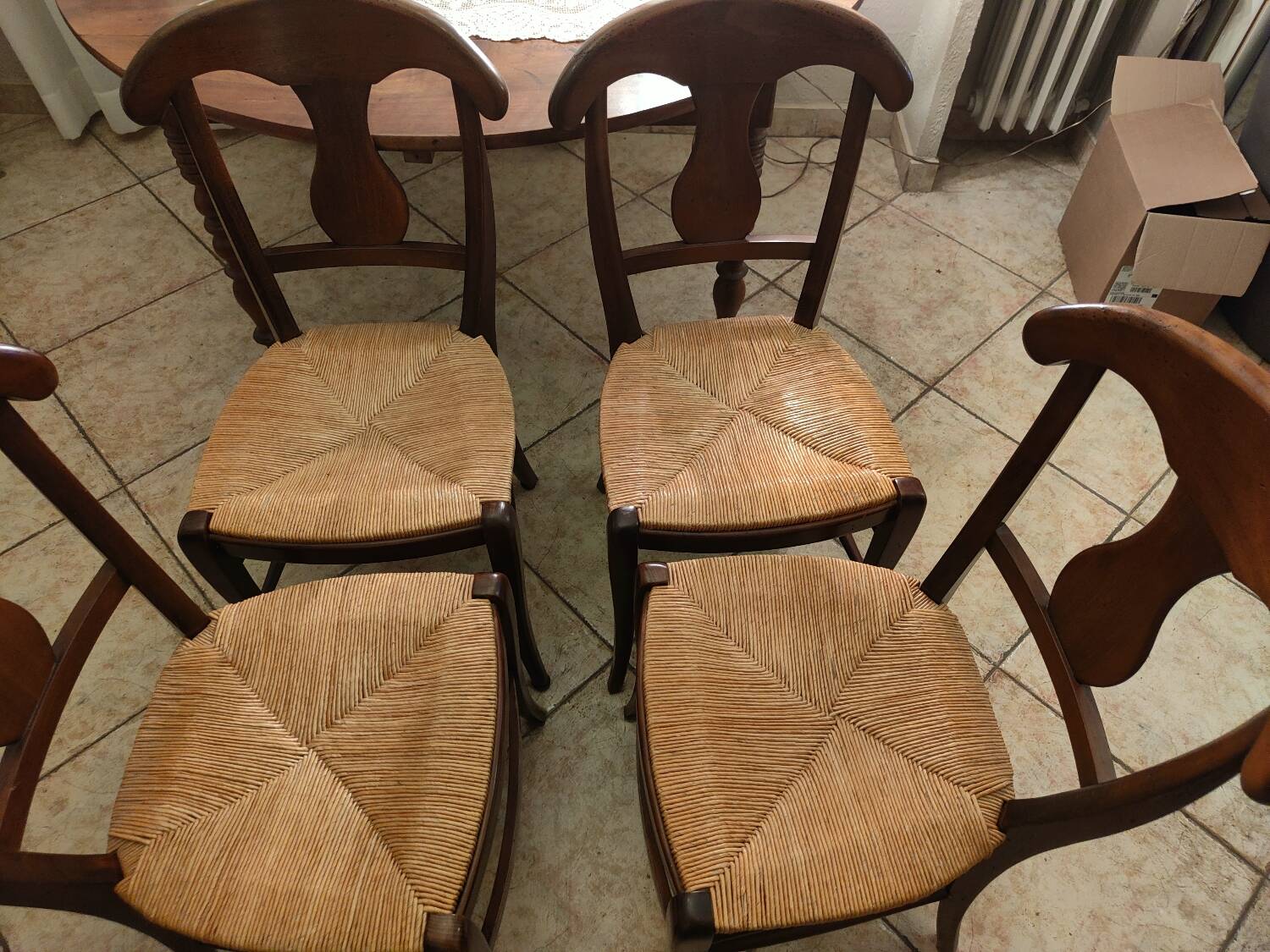 Lot de 4 chaises en bois de hêtre massif