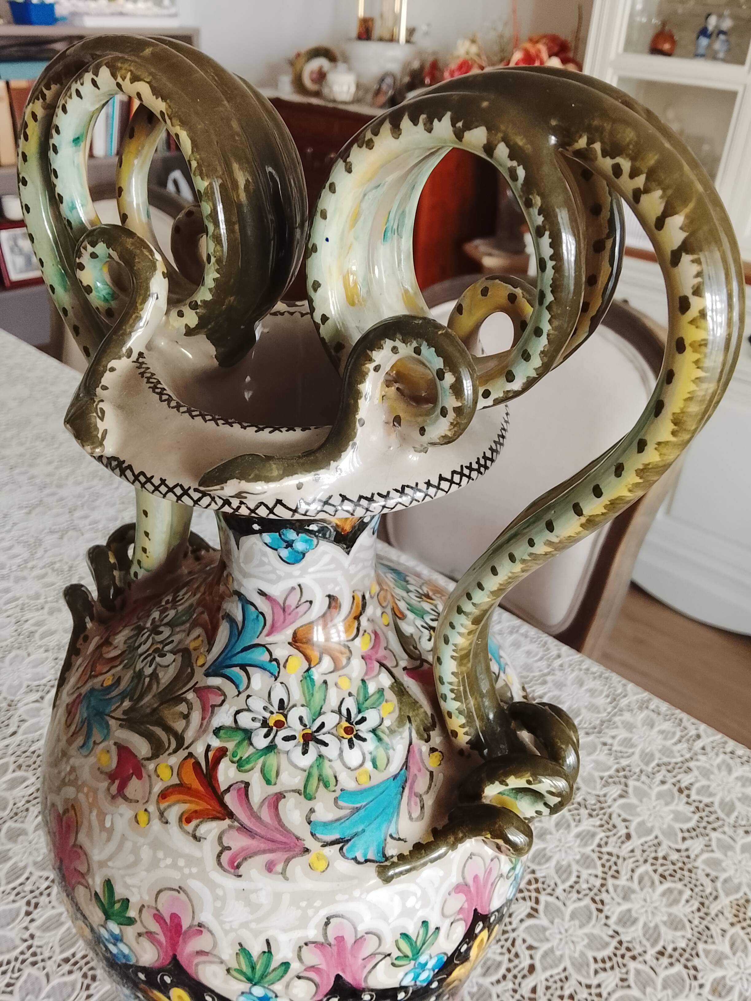 Large ornamental vase in Italian majolica (Molaroni)