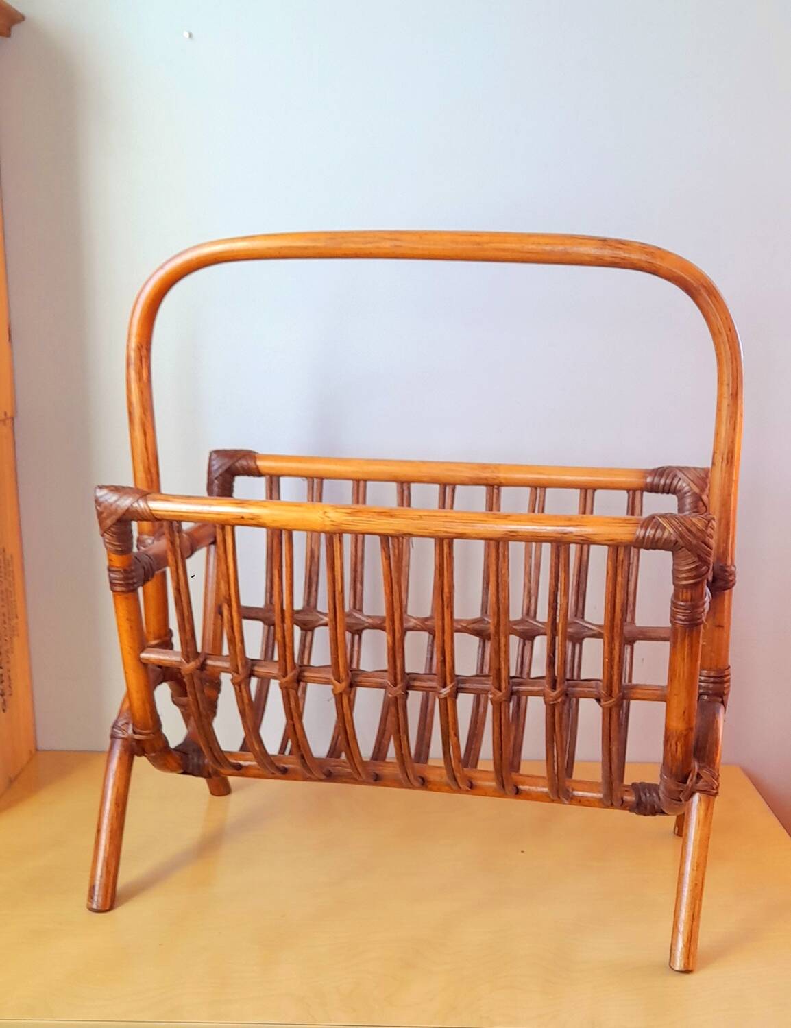 Rattan magazine rack 60s