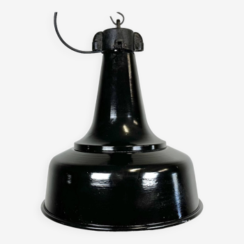 Lampe à suspension industrielle noire avec plateau en fonte, 1970s