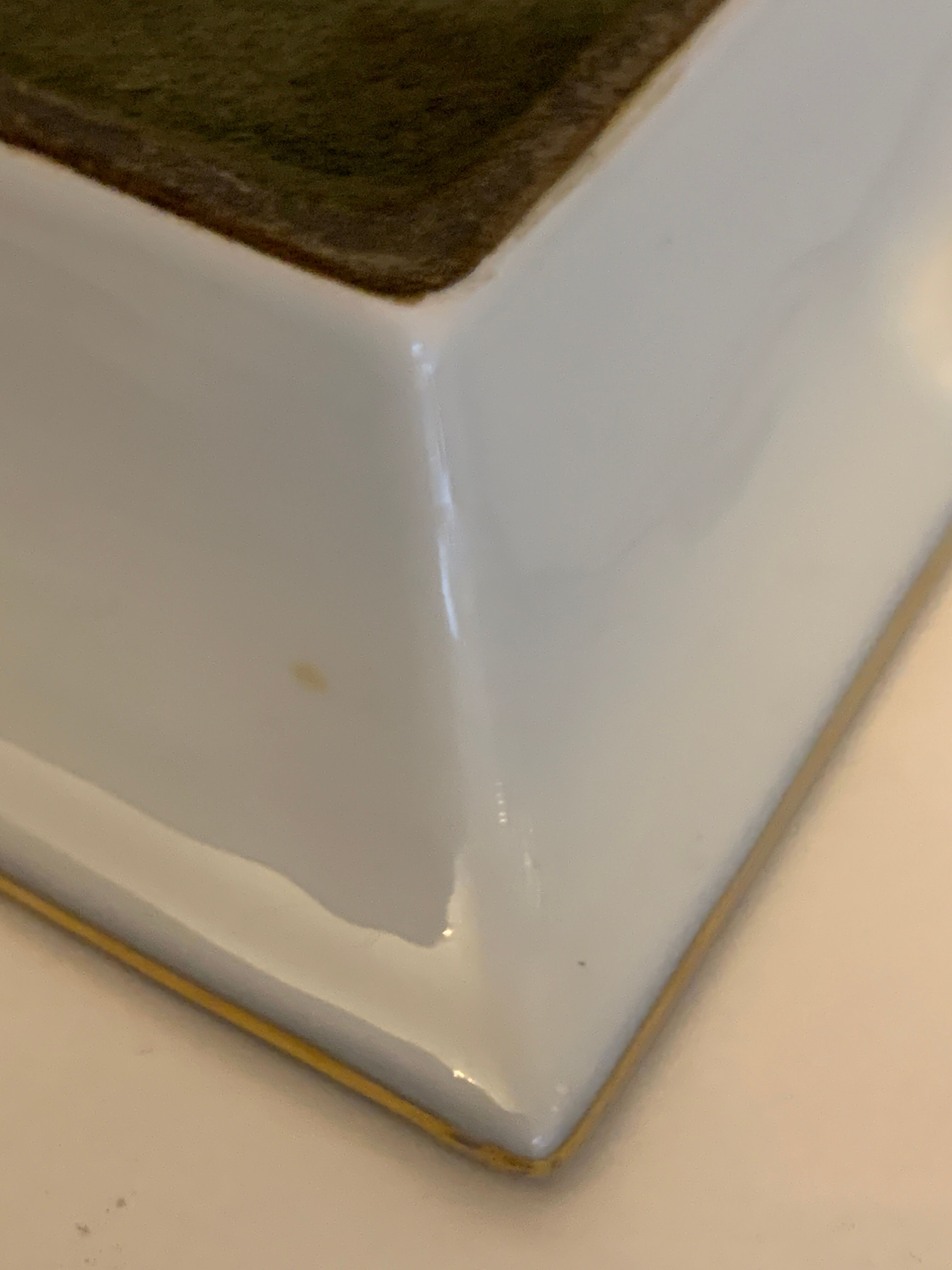 Hermès ashtray signed Rybal in fine Limoges porcelain decorated with mandarin ducks