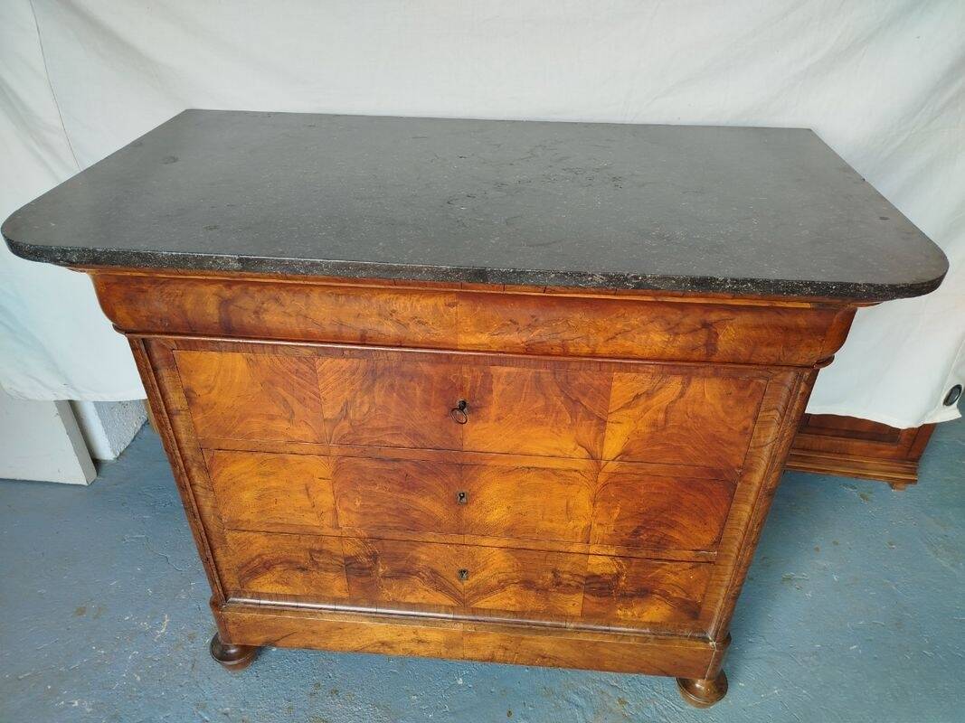 Antique walnut chest of drawers