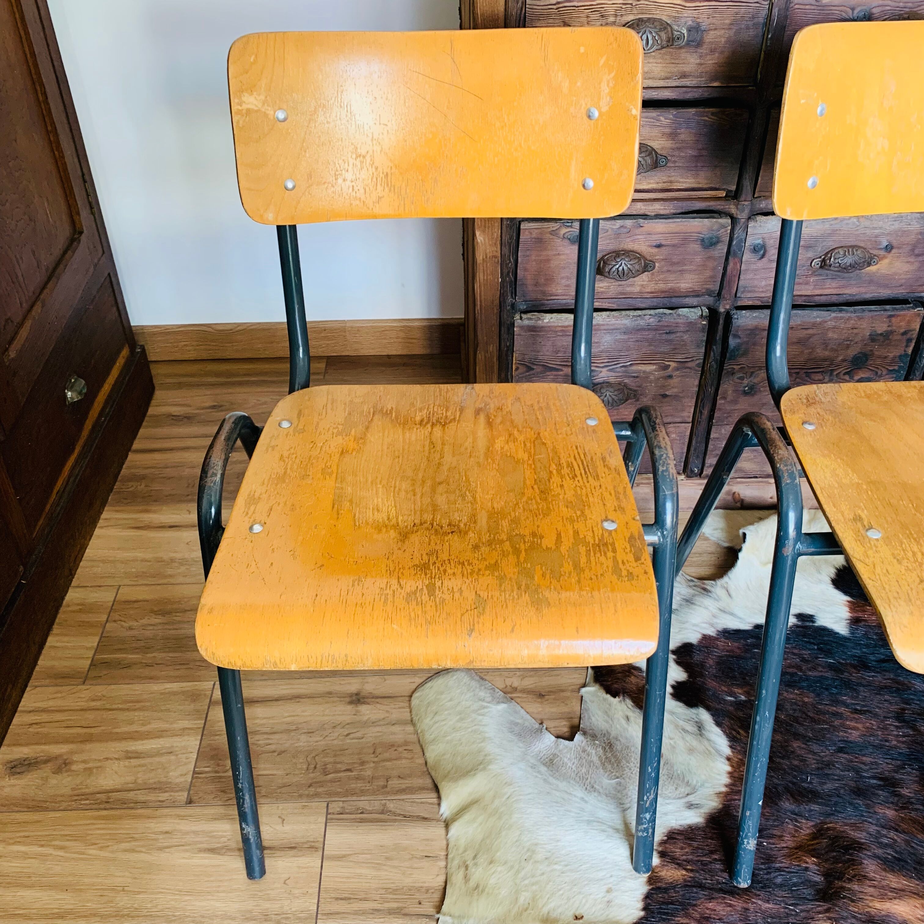 Lot de 4 chaises bois et métal
