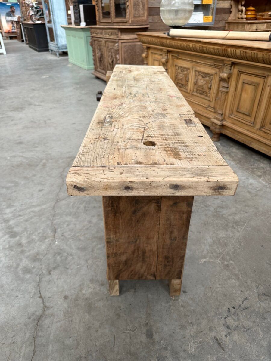 Joiner's workbench from the early 20th century.