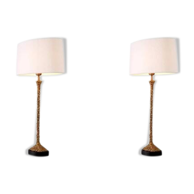 Paire de lampes de table, finition laiton patiné et base en granit noir, belle qualité et style recherché