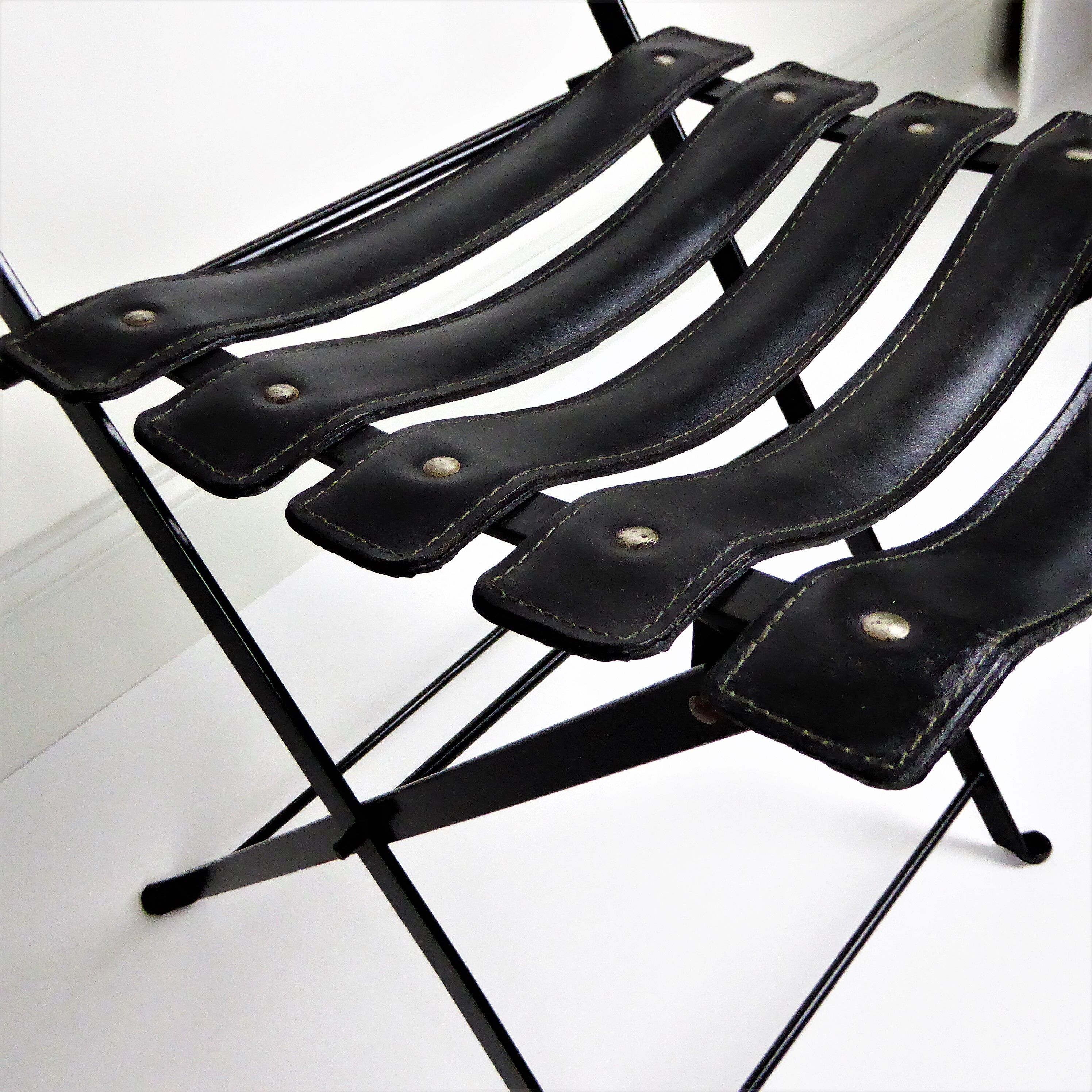 2 leather and metal folding chairs - Paquebot France 1960