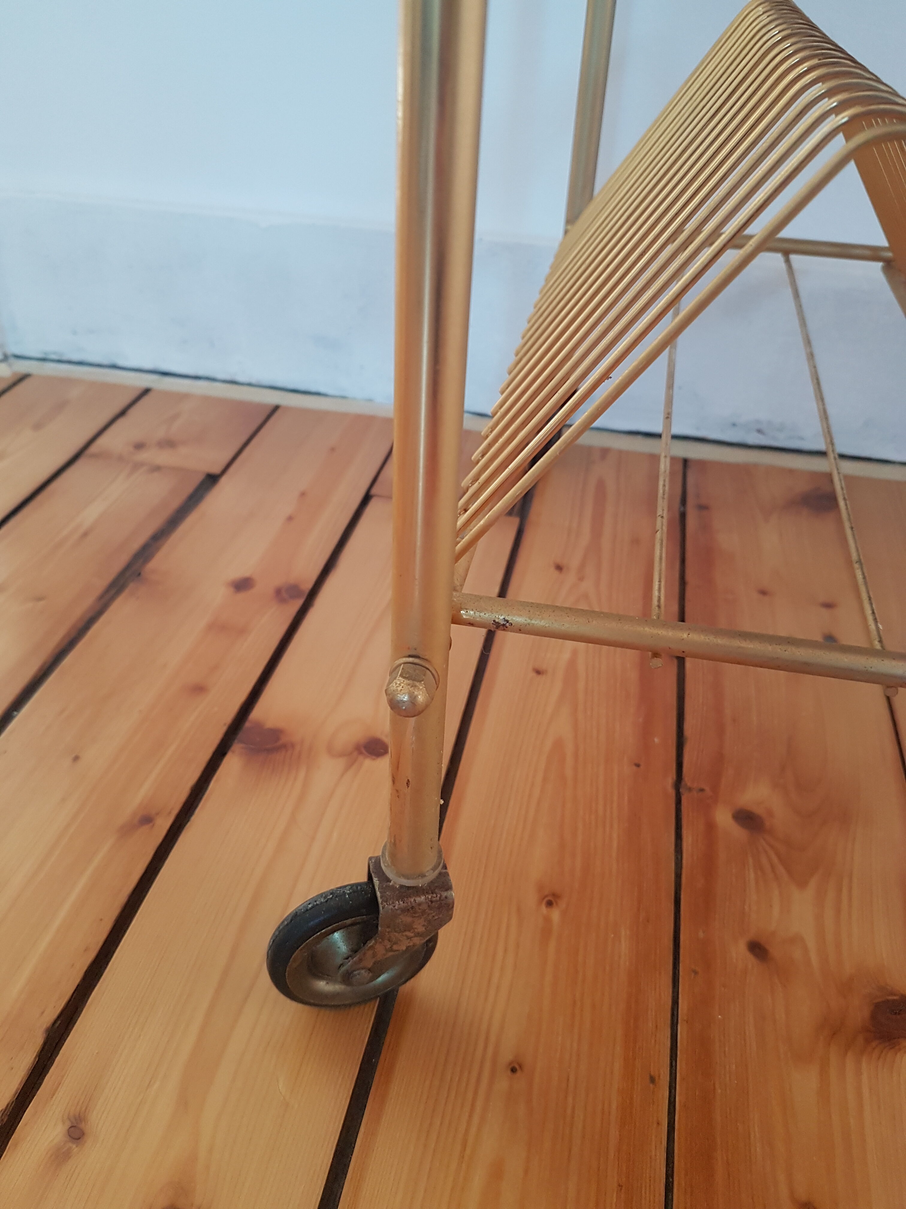 Vinyl door booster table