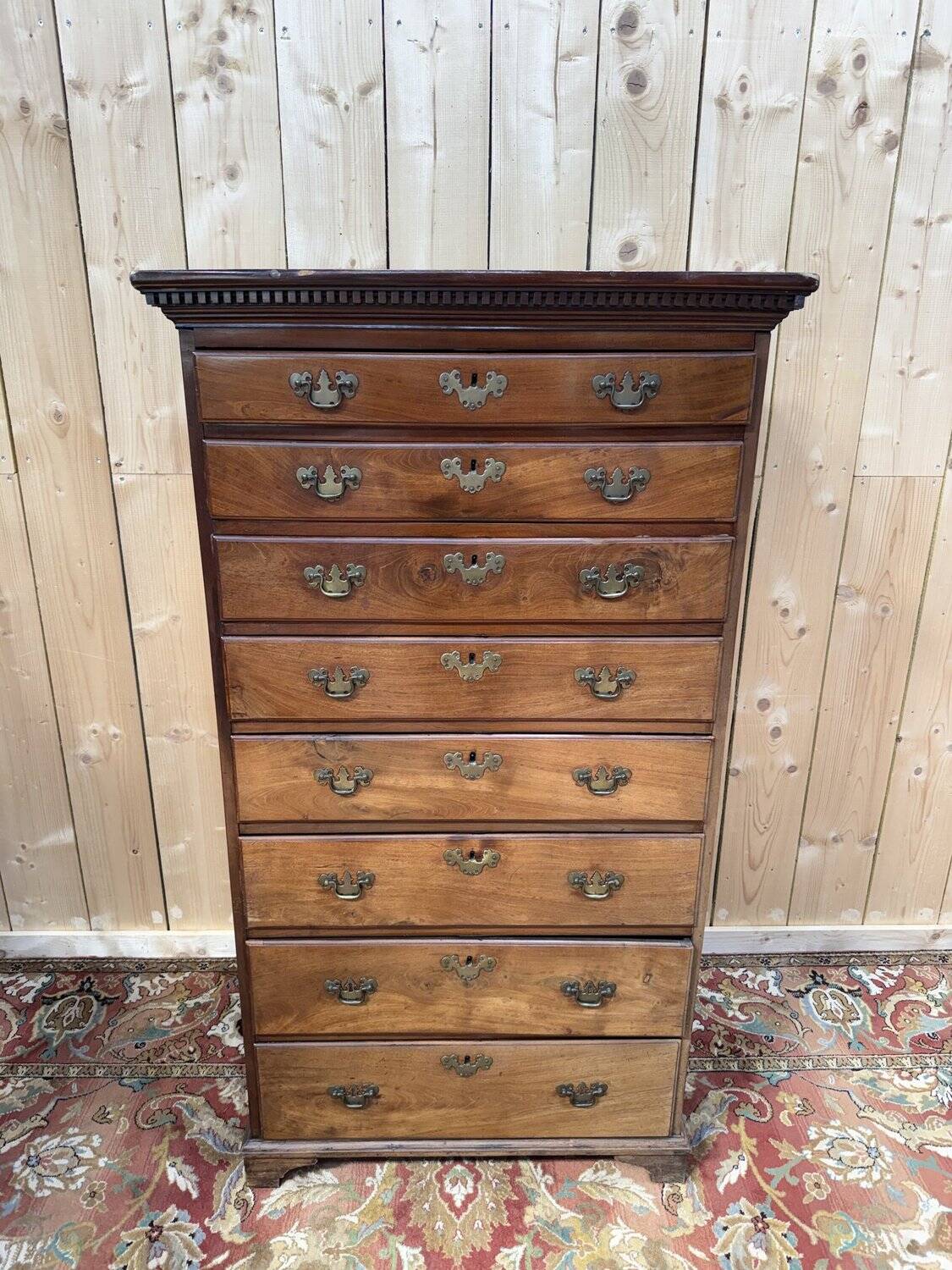 Semainier - Chiffonier - Commode haute anglaise