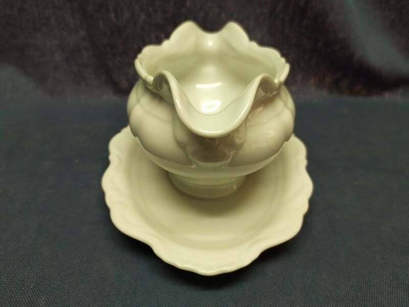 Old vintage vintage porcelain saucer shabby chic