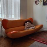 Poltromec Space age vintage "Frog" sofa