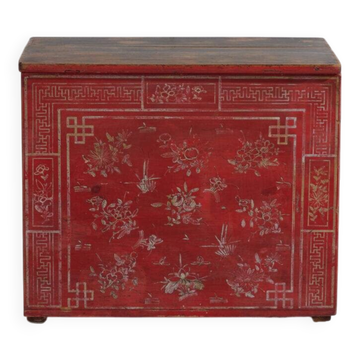 Antique Chinese painted pine chest – Dongbei, circa 1930