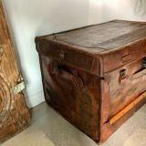 Leather carriage trunk