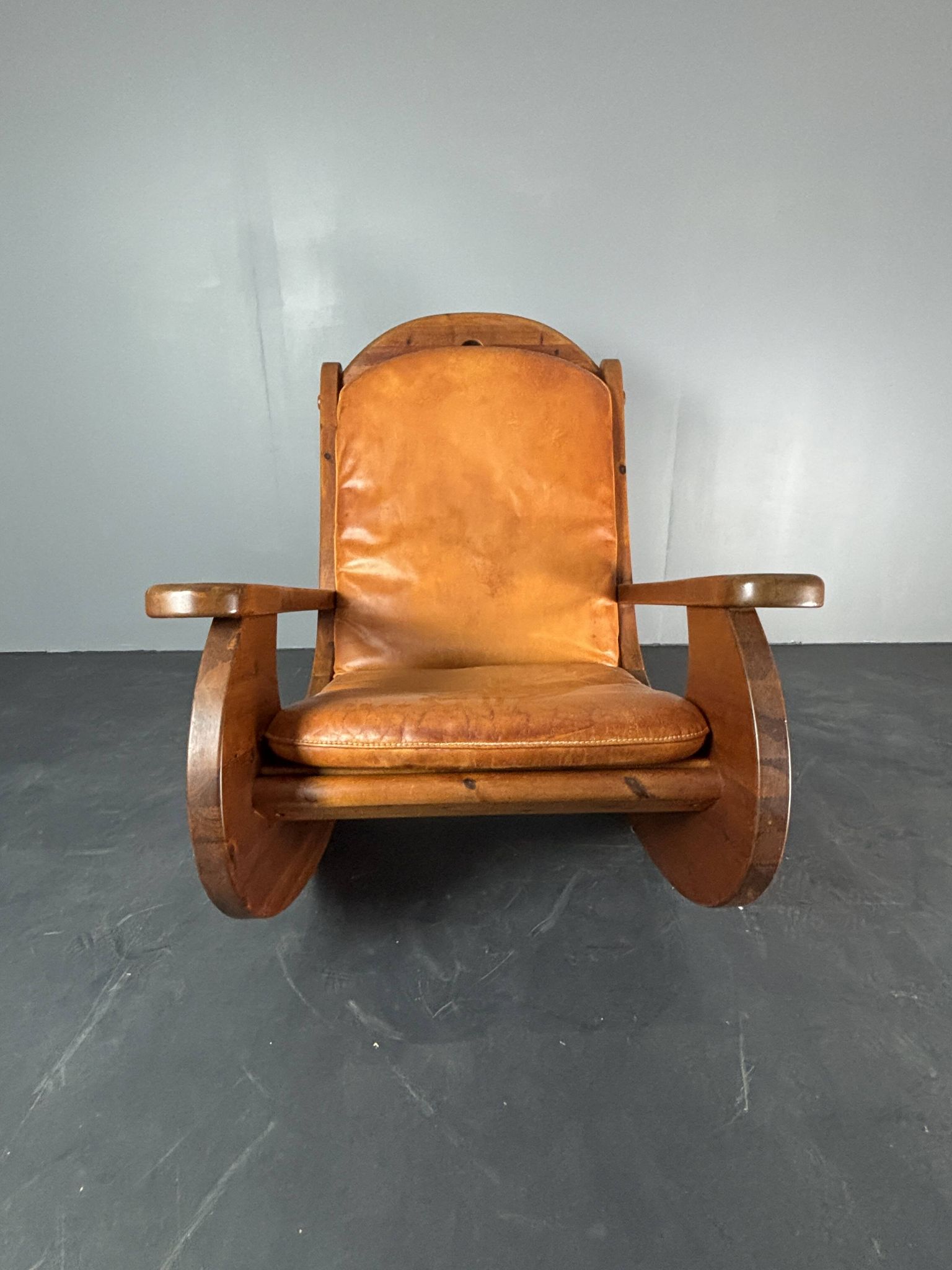 Brutalist pine rocking lounge chair with leather seat by Wasa 1984