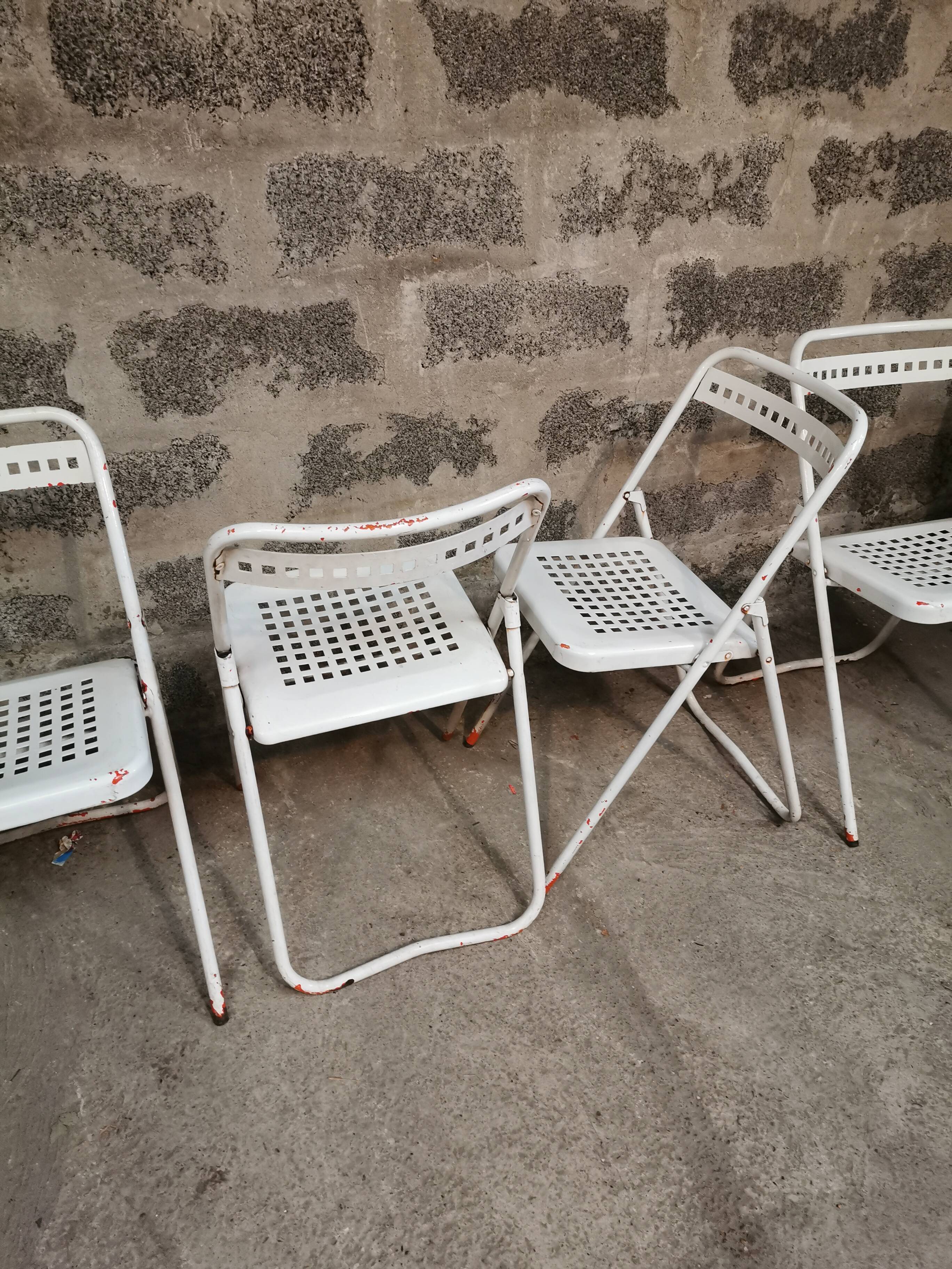 4 Metal folding chairs