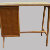 Child desk