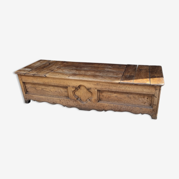 Closed bed chest bench Breton, solid oak pegged wood, nineteenth century