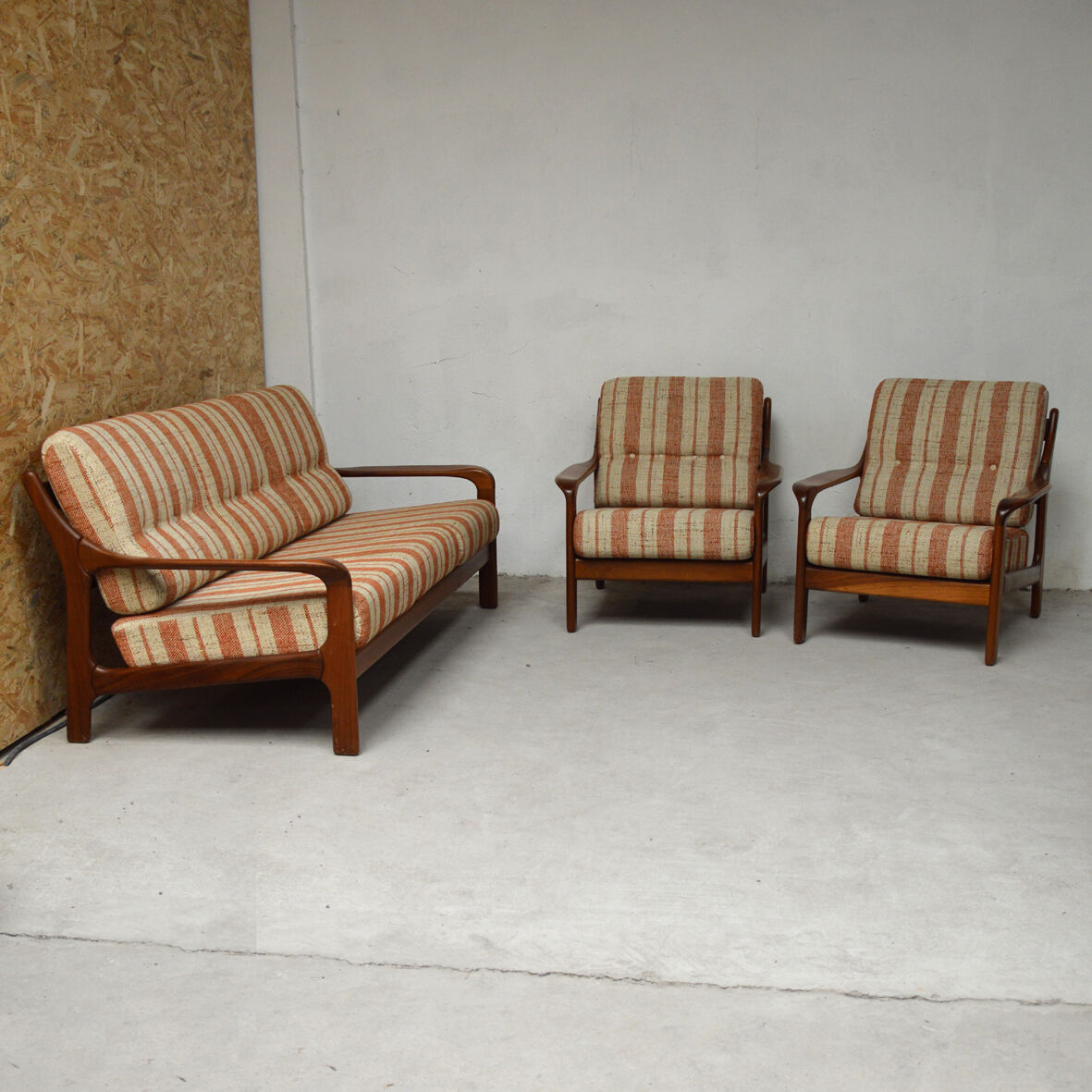 Living room set 60