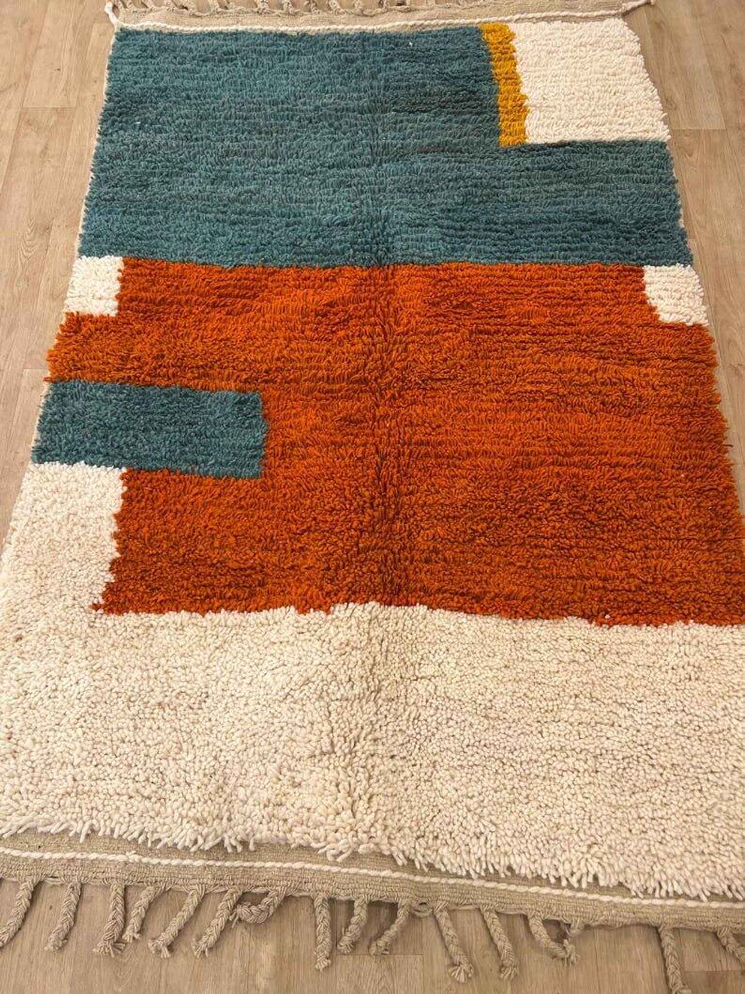 Tapis en laine naturelle fait main taille 150 x 250 cm