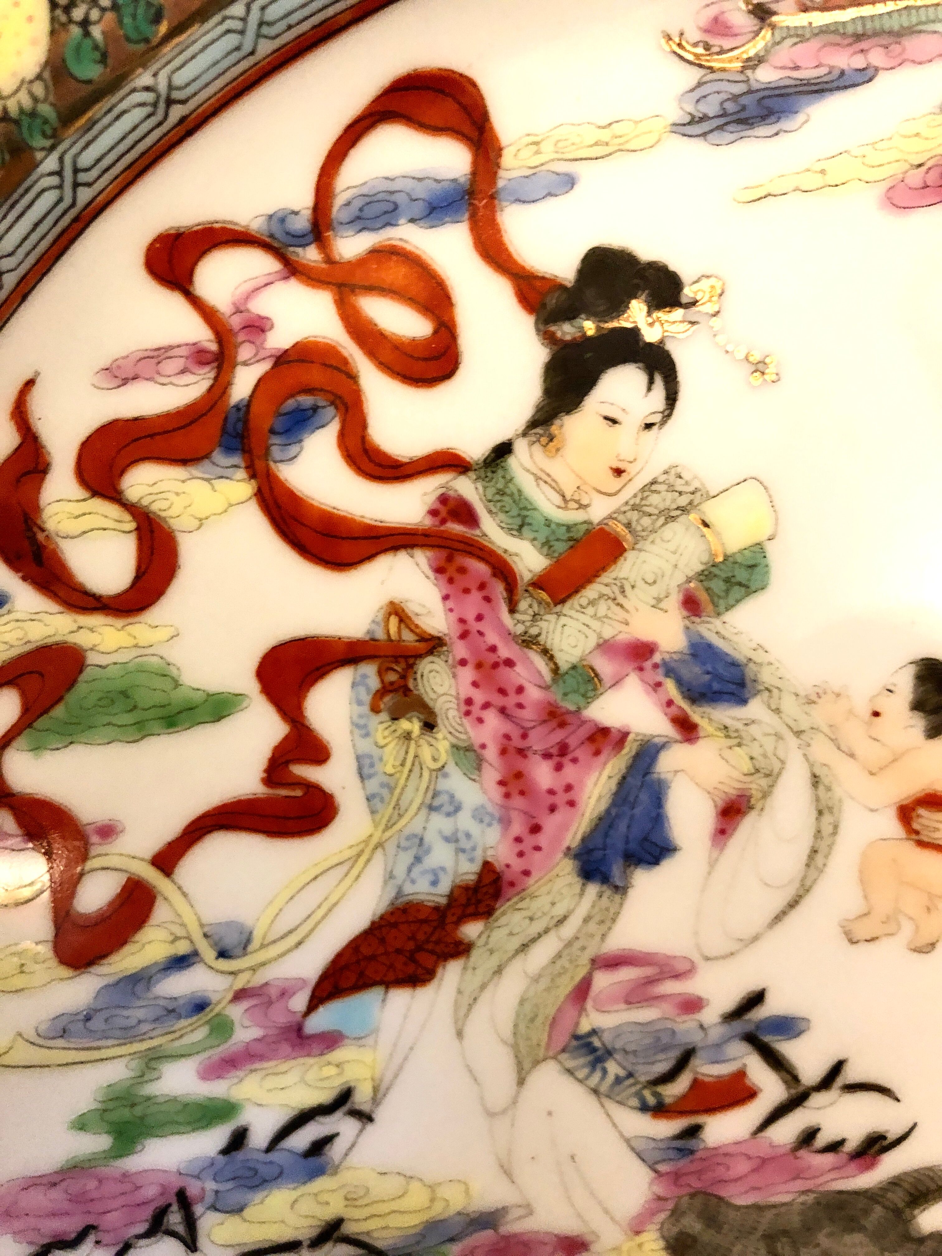 Hand-painted and golden Chinese dish