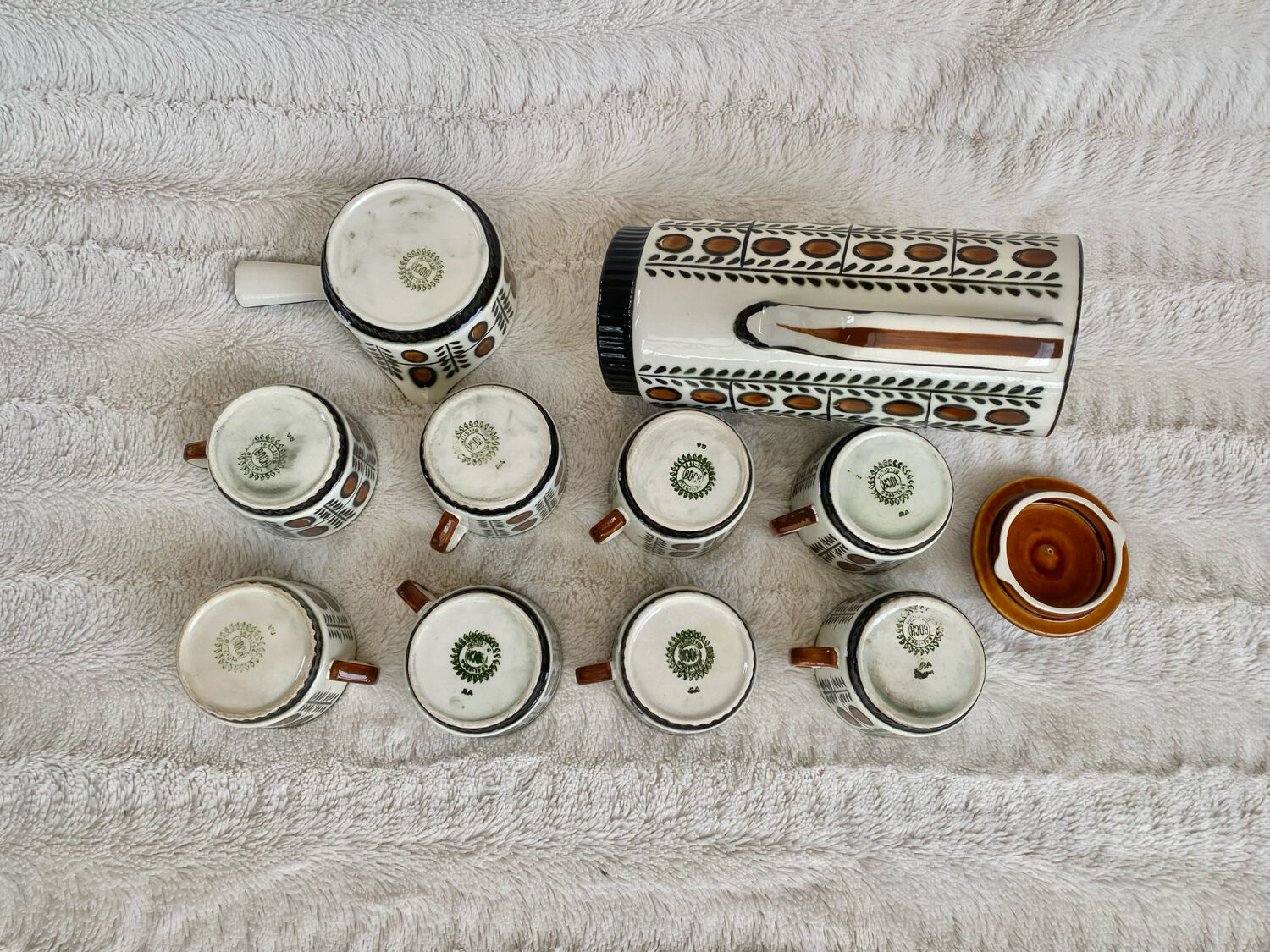 Boch service La Louvière walnut model