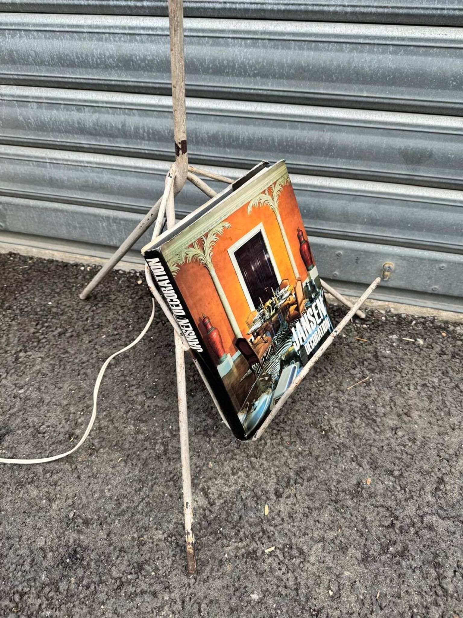 Rare modèle de lampadaire tripode vintage des années 50