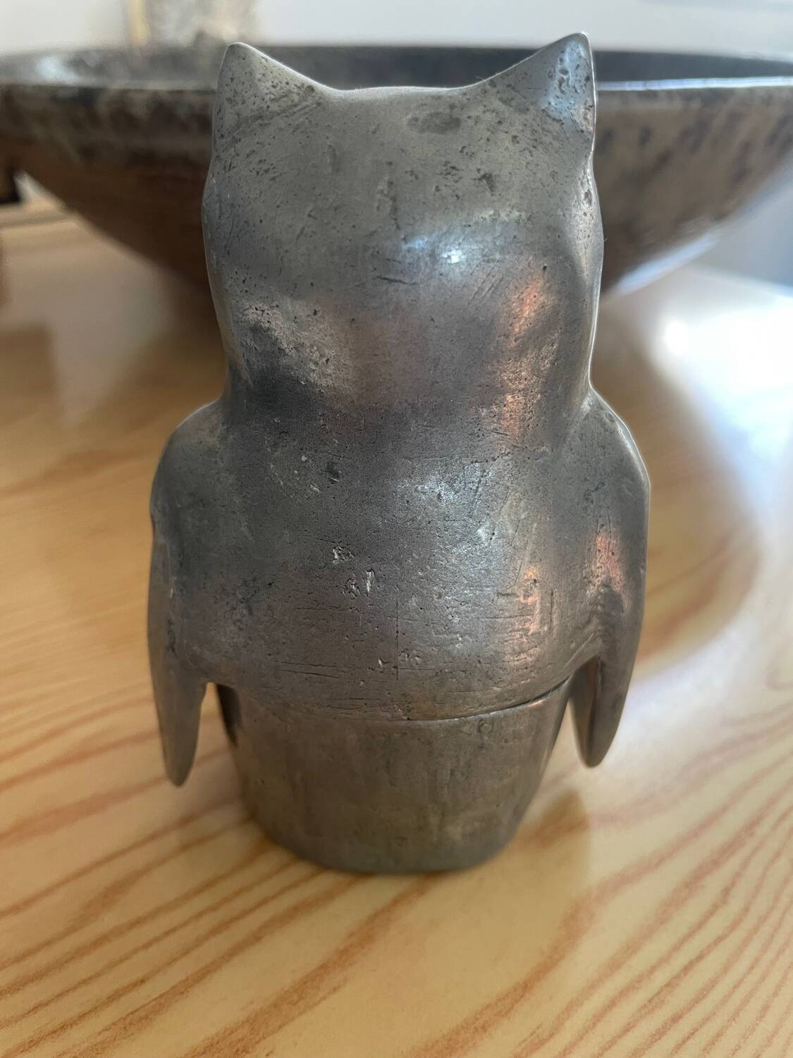 Nice box, tin owls from La Fontaine.