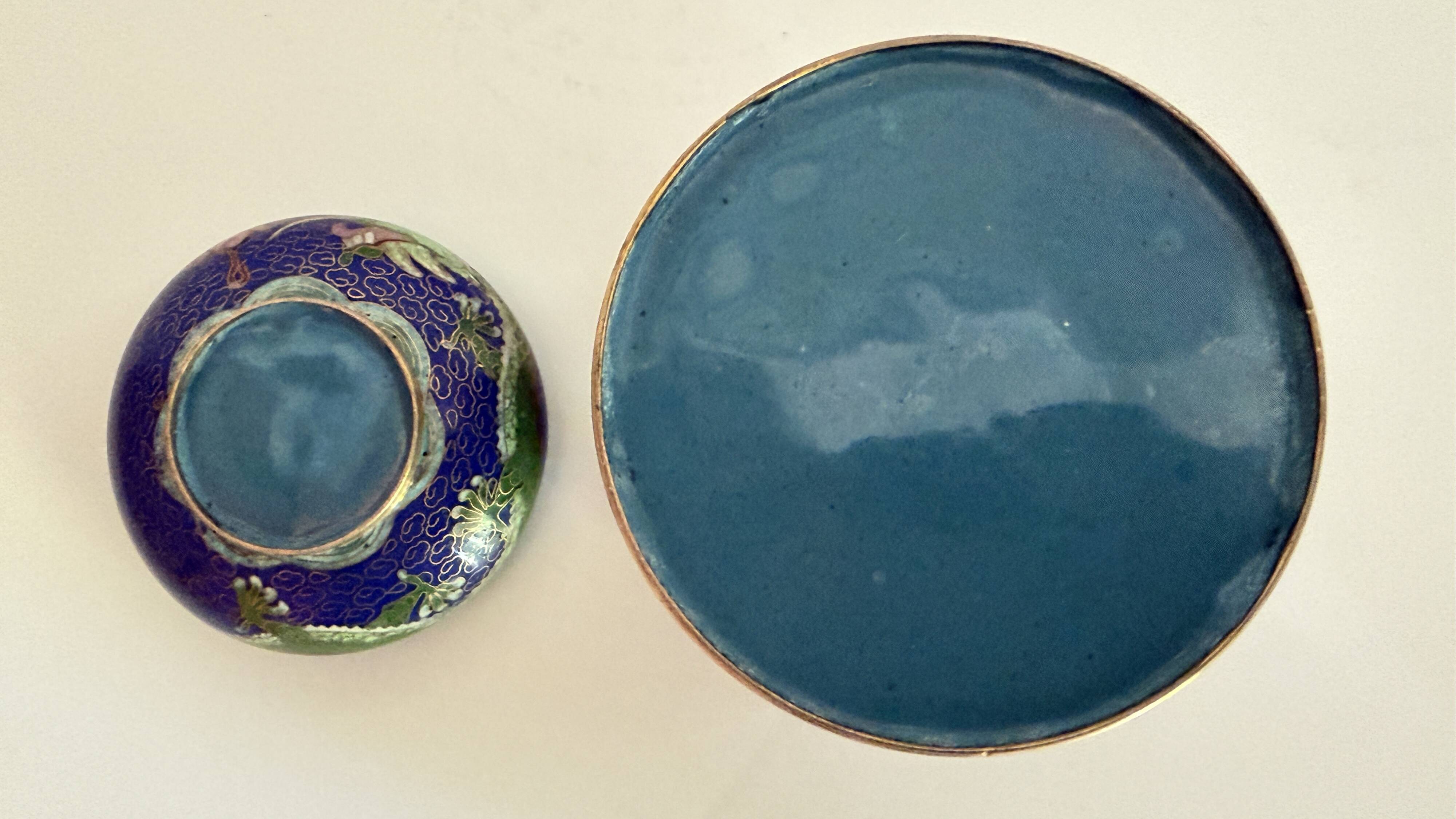 Chinese pot in cloisonné enamel + matching ashtray