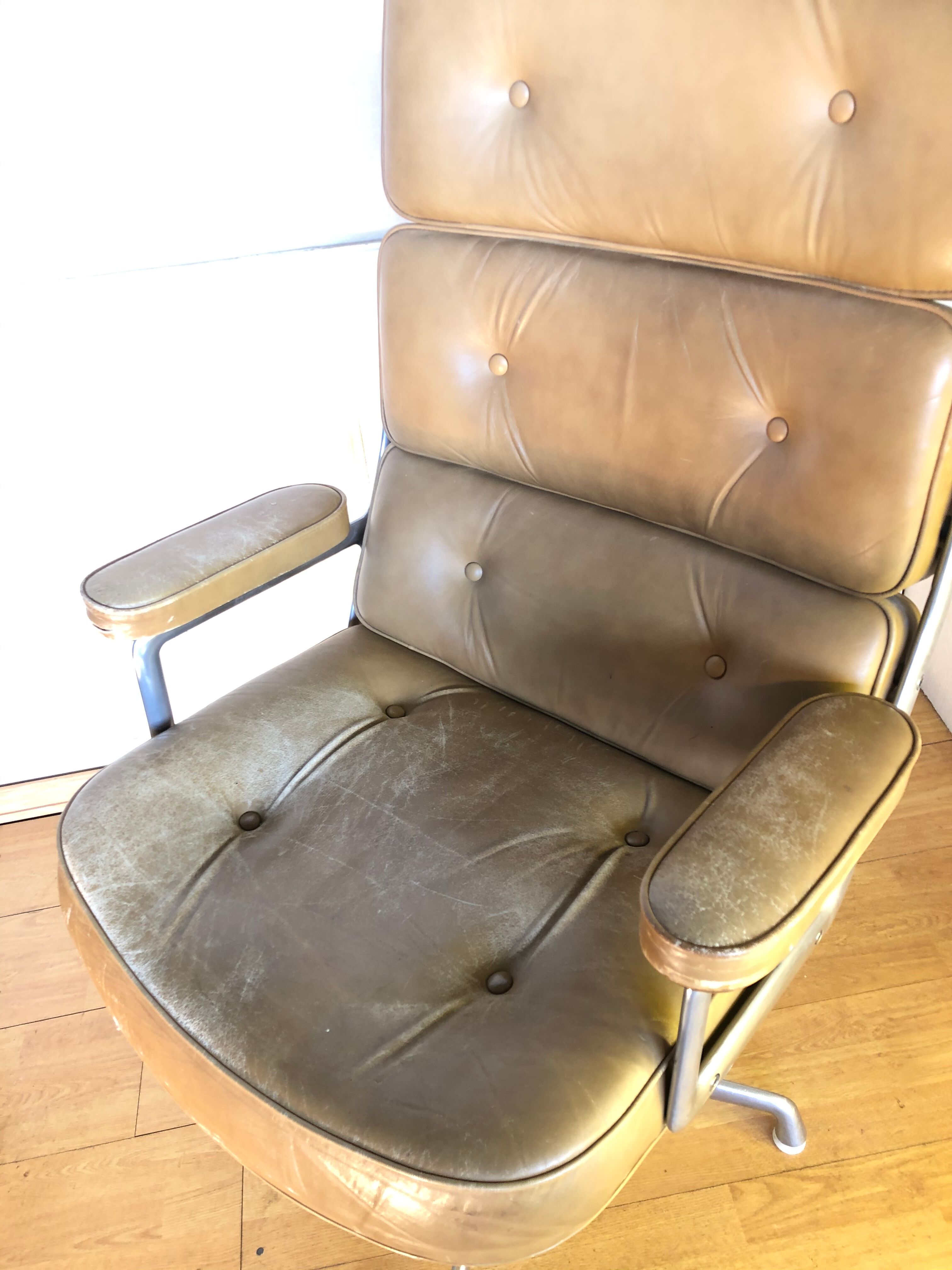 Armchair Lobby hightback eames Herman miller