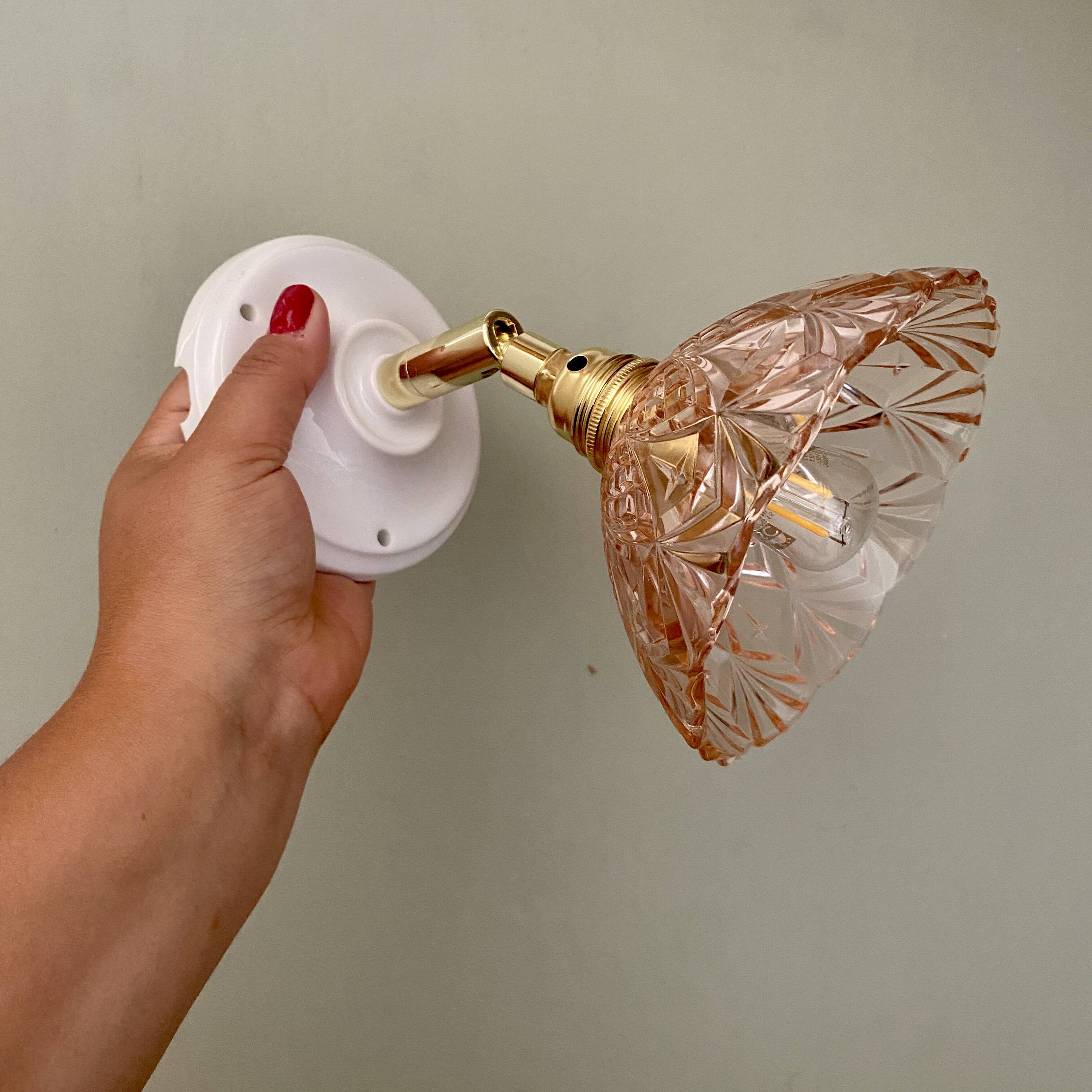 Vintage lampshade wall light in pink glass - tableware collection -