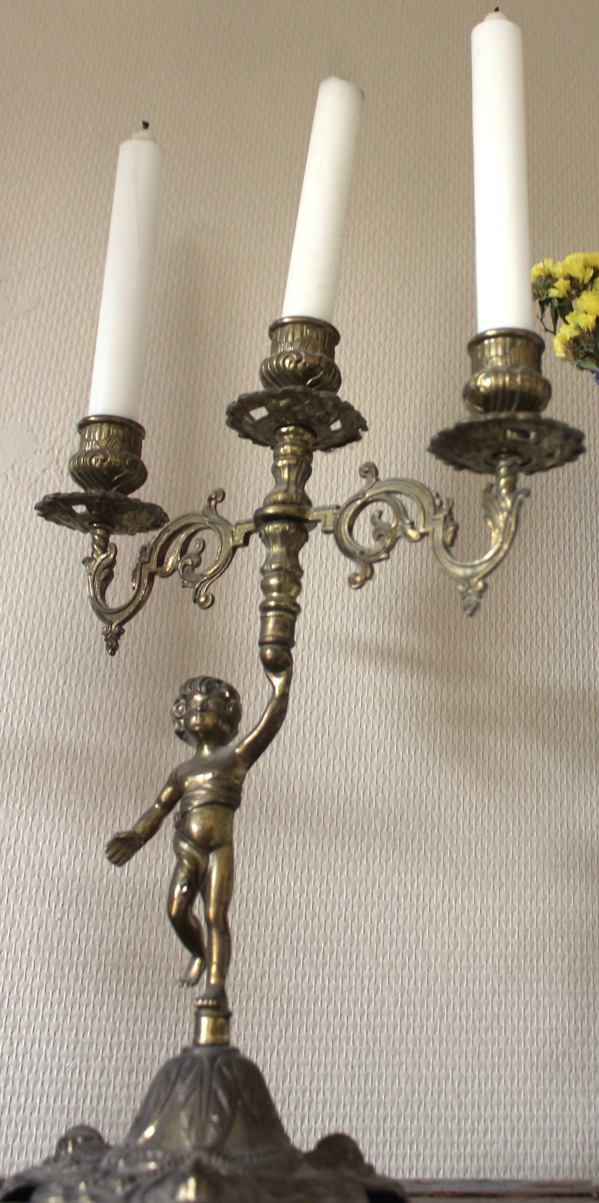 Regulated chandelier with three candle holders Angelot