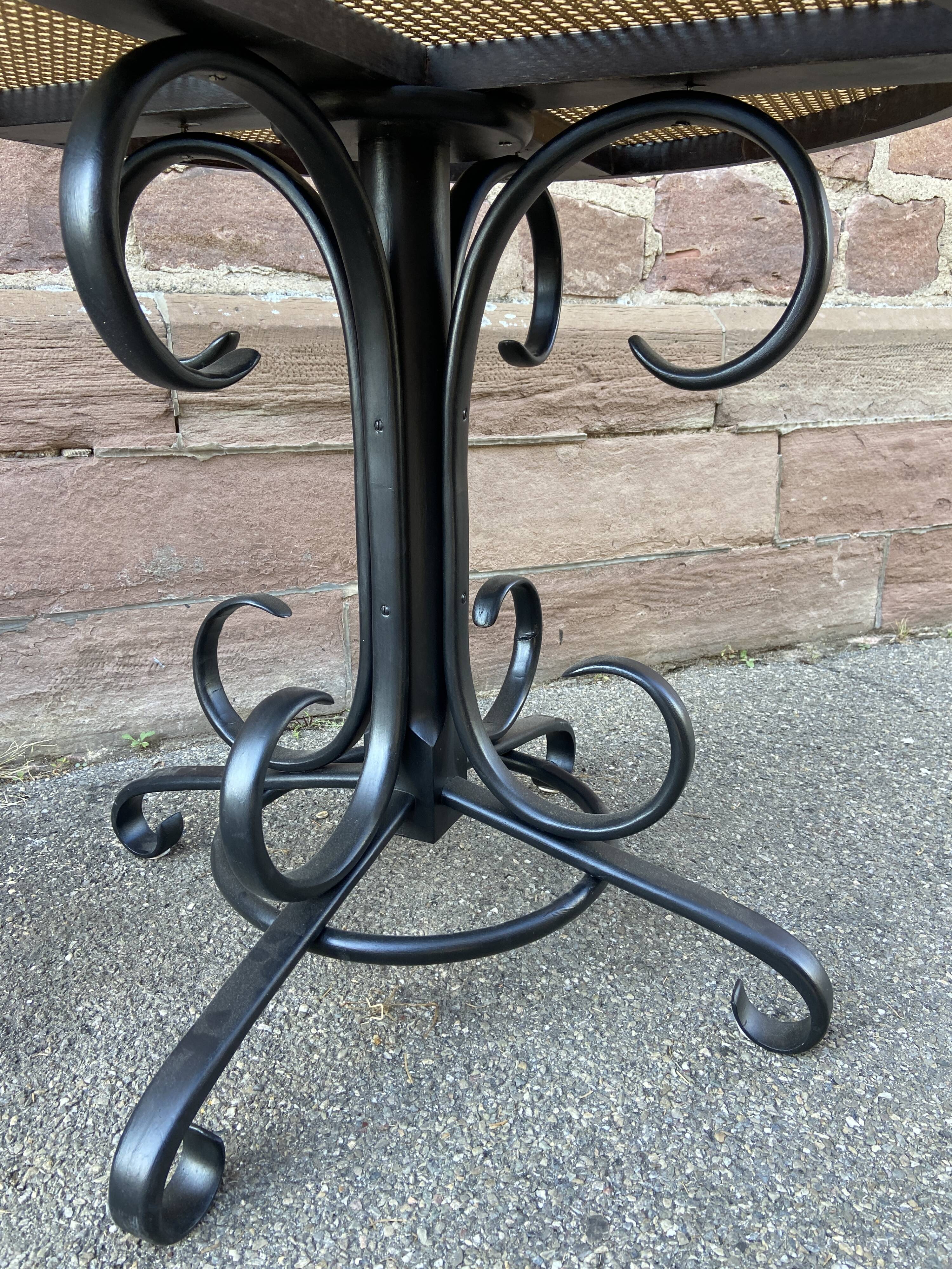 Side table table central foot pedestal table Art Nouveau style curved wood 1980s