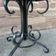 Table d'appoint table pied central guéridon Art Nouveau bois courbé 1980s