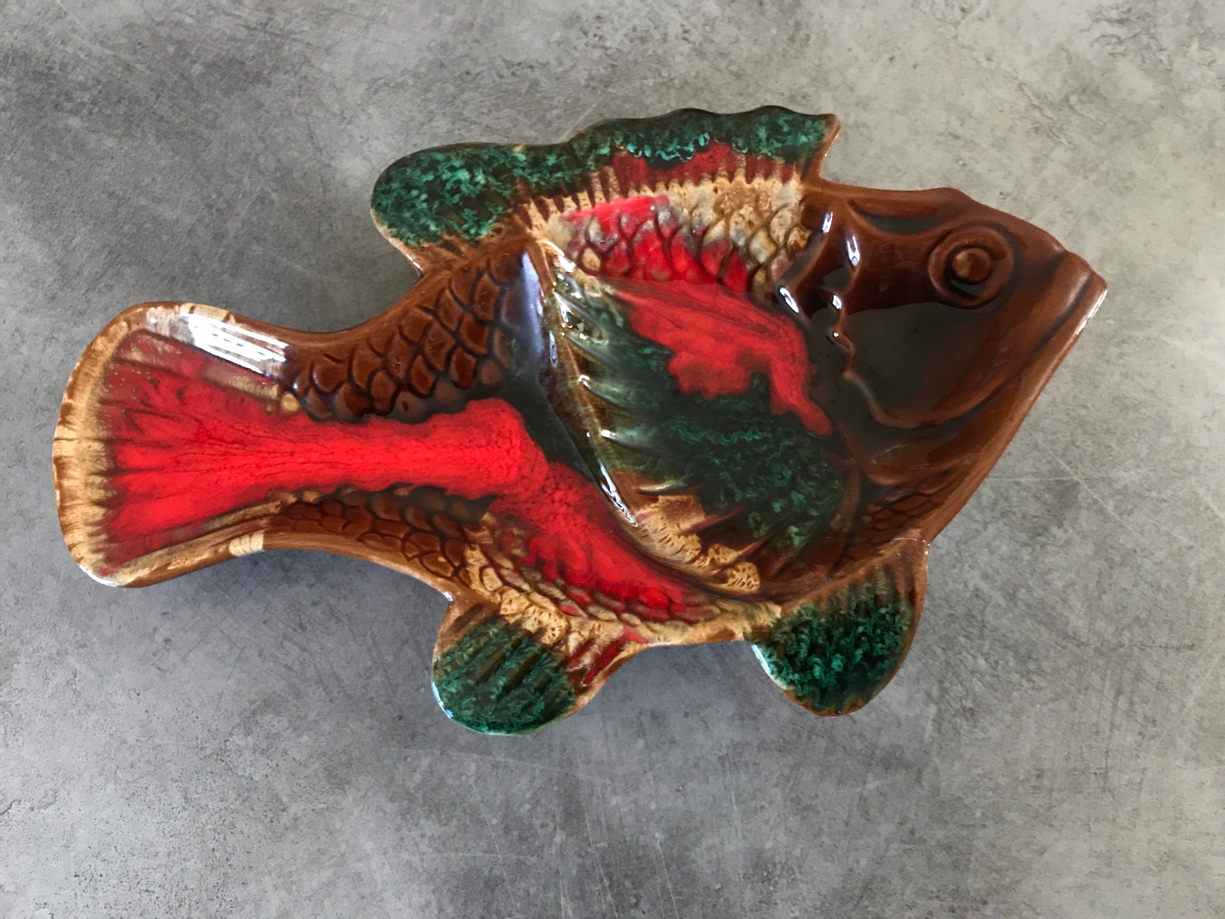 Dish with compartments for aperitif in Vallauris ceramic, vintage fish shape, 34 cm