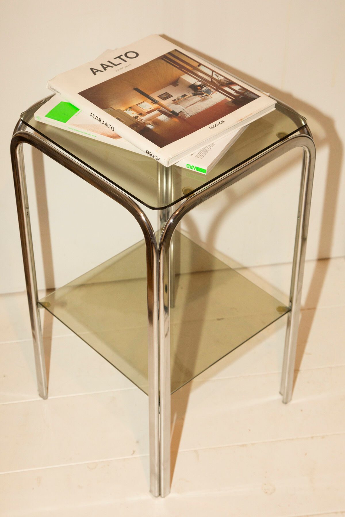 Table d'appoint métal verre années 70