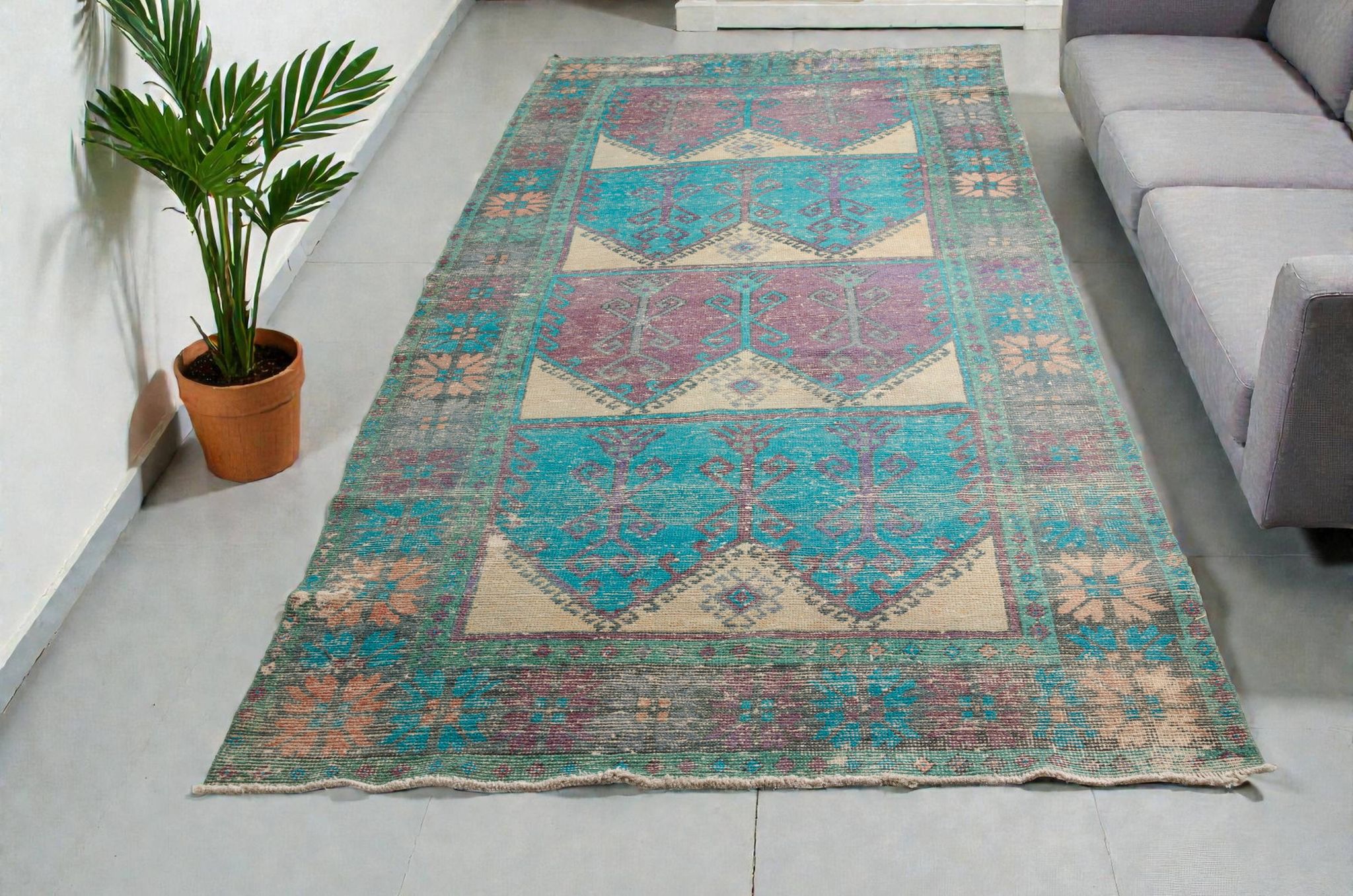Tapis en laine anatolien noué à la main