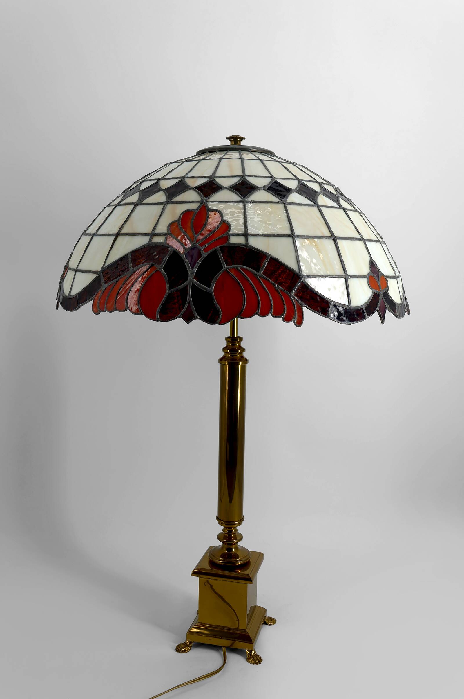 Important Tiffany-style lamp, bronze and stained glass – 20th century