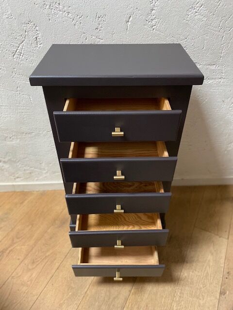 Chiffonier
