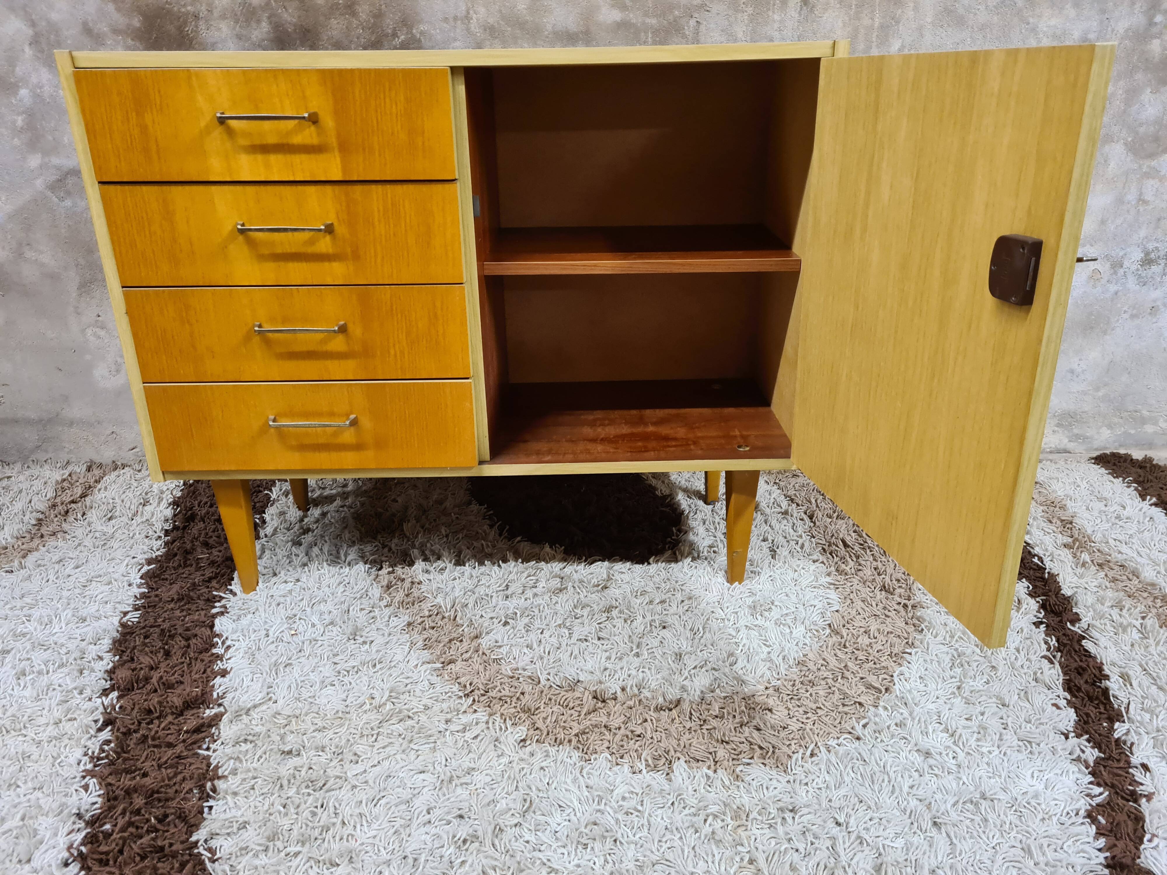 Scandinavian chess of drawer