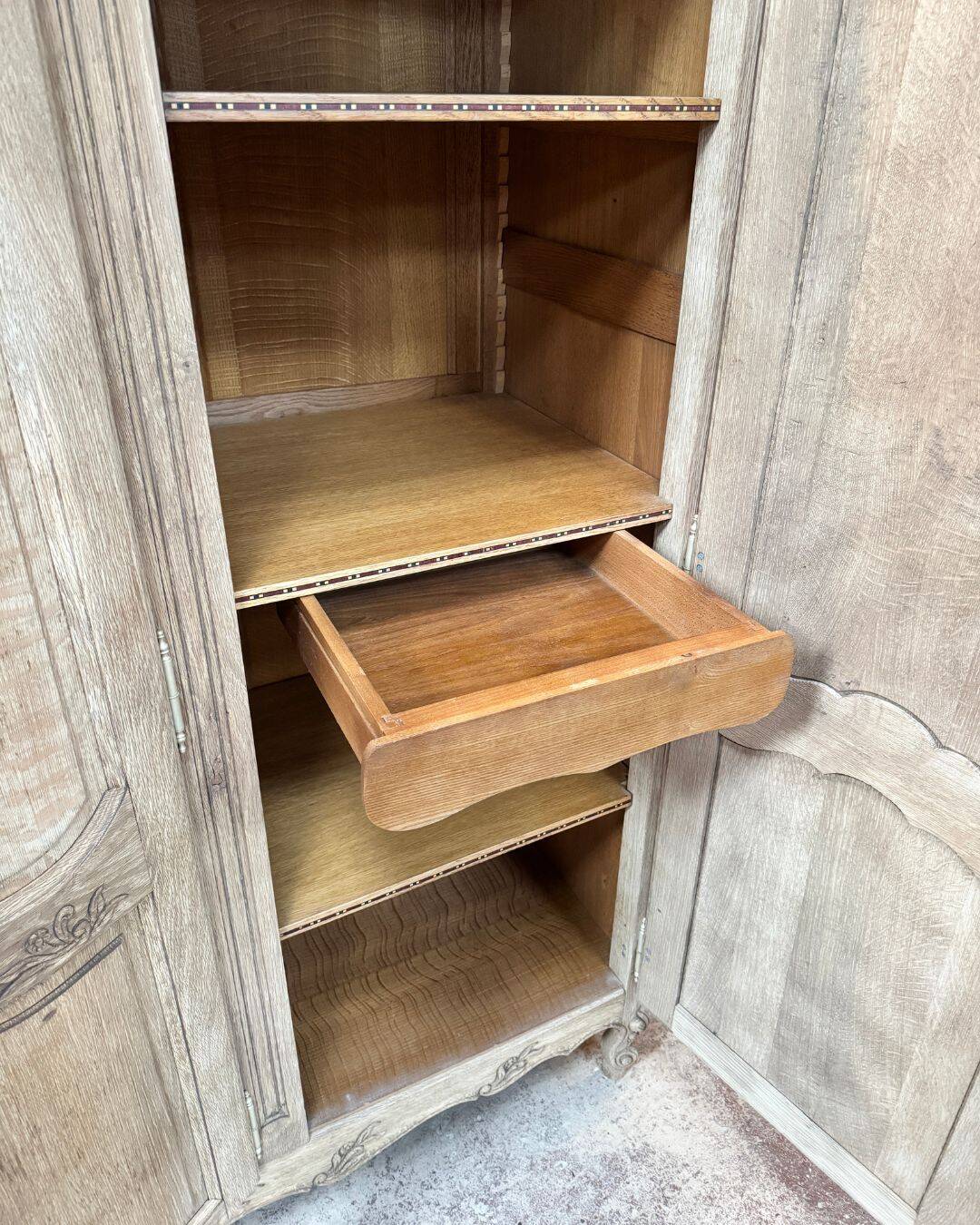 Oak wardrobe in Louis XV style