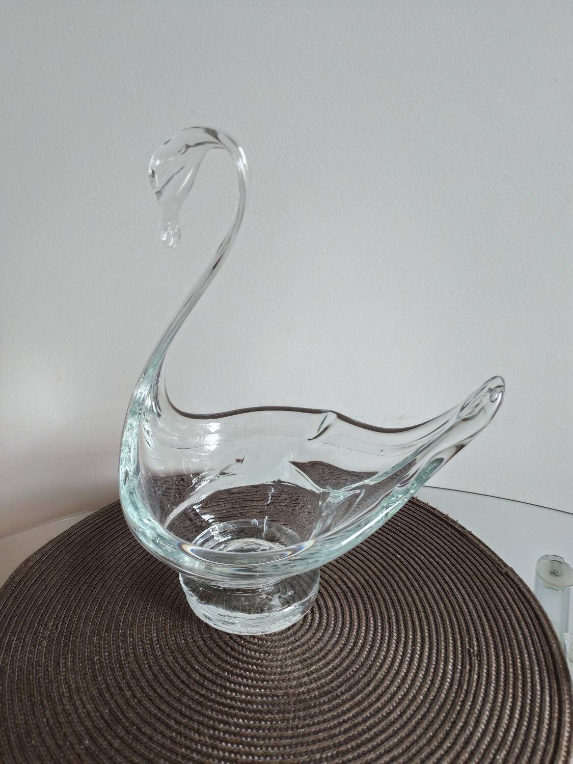 Swan-shaped crystal bowl